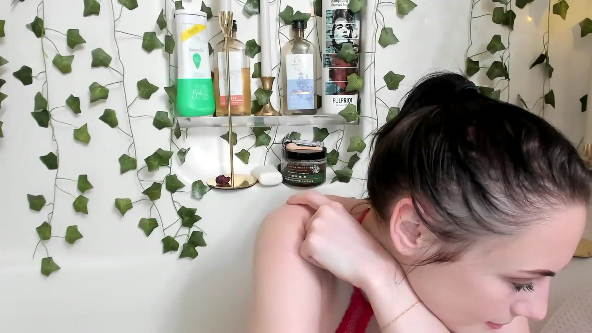 Gallery image thumbnail from JustMeKC's myfreecams stream on, 02/13/2023, 20:30 image 13 of 20