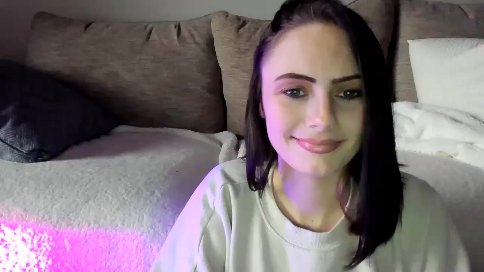 Gallery image thumbnail from JustMeKC's myfreecams stream on, 02/27/2023, 19:10 image 12 of 20