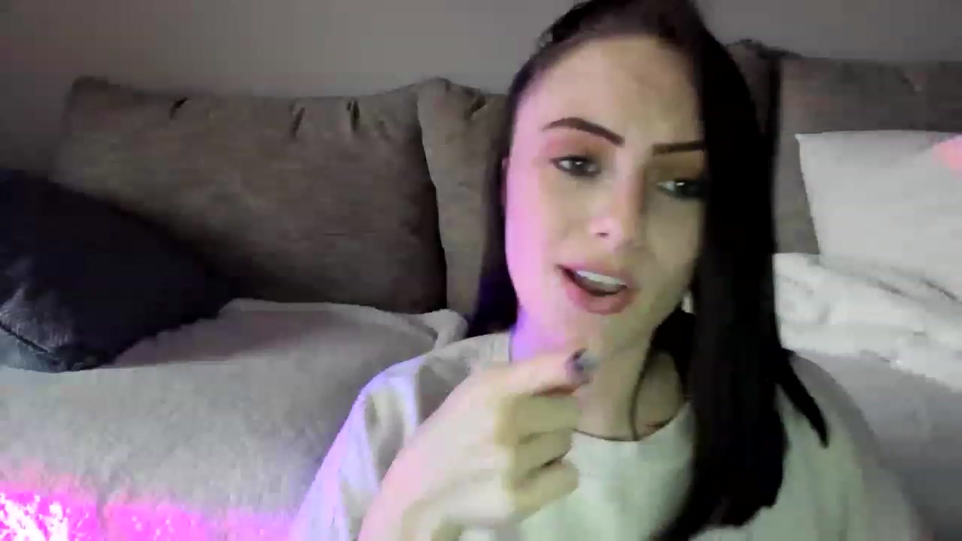 Gallery image thumbnail from JustMeKC's myfreecams stream on, 02/27/2023, 19:10 image 18 of 20