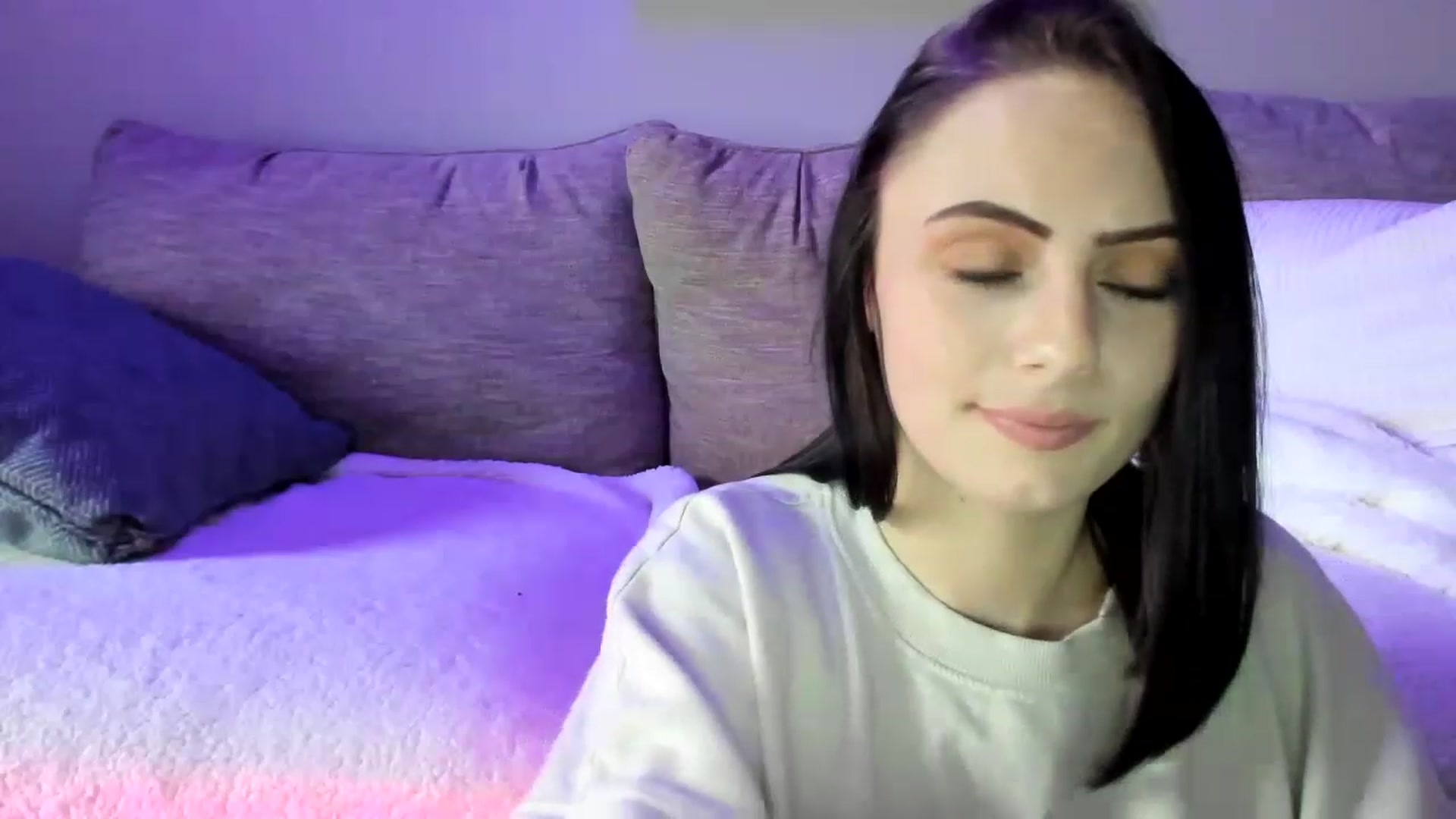 Gallery image thumbnail from JustMeKC's myfreecams stream on, 02/27/2023, 20:25 image 9 of 20