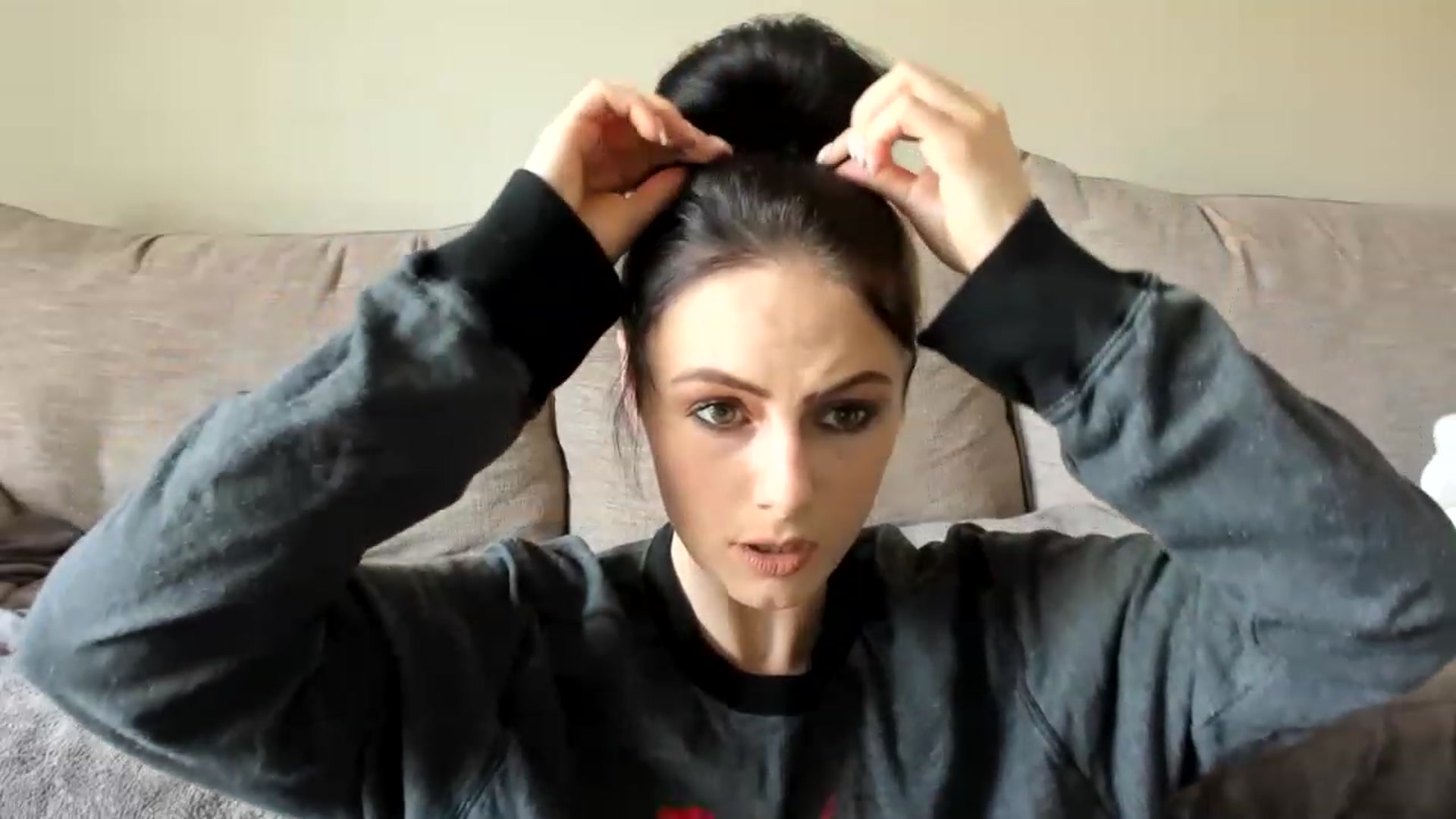 Gallery image thumbnail from JustMeKC's myfreecams stream on, 06/21/2023, 17:32 image 16 of 20
