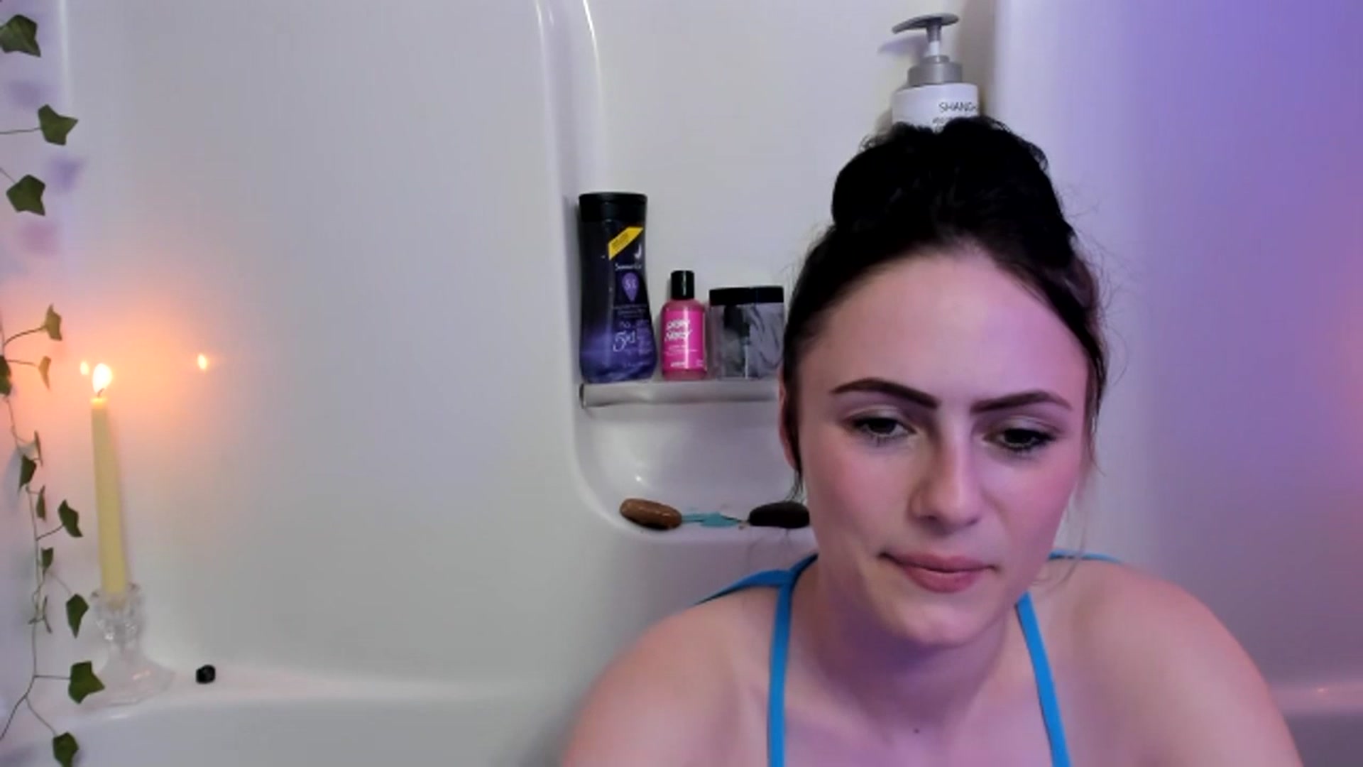Gallery image thumbnail from JustMeKC's myfreecams stream on, 06/28/2023, 23:20 image 12 of 20