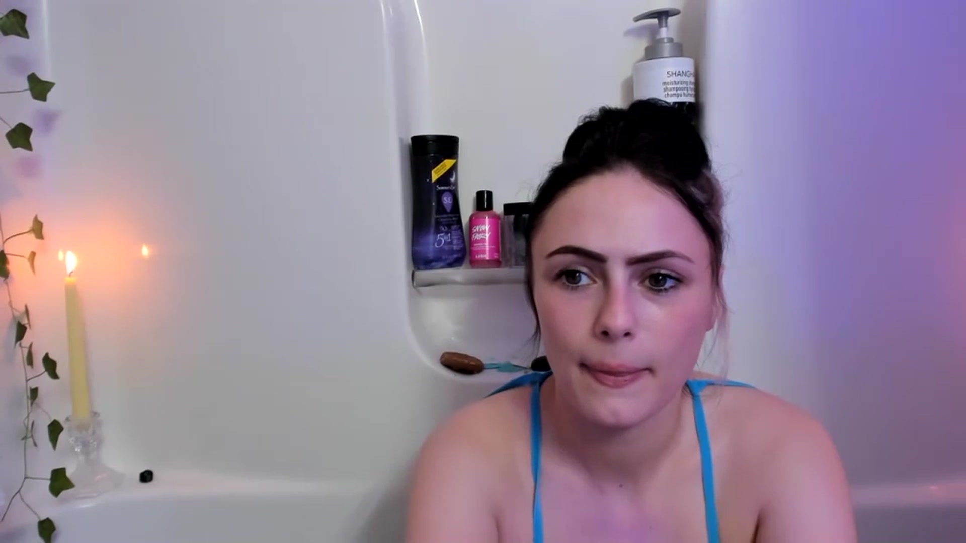 Gallery image thumbnail from JustMeKC's myfreecams stream on, 06/28/2023, 23:20 image 10 of 20