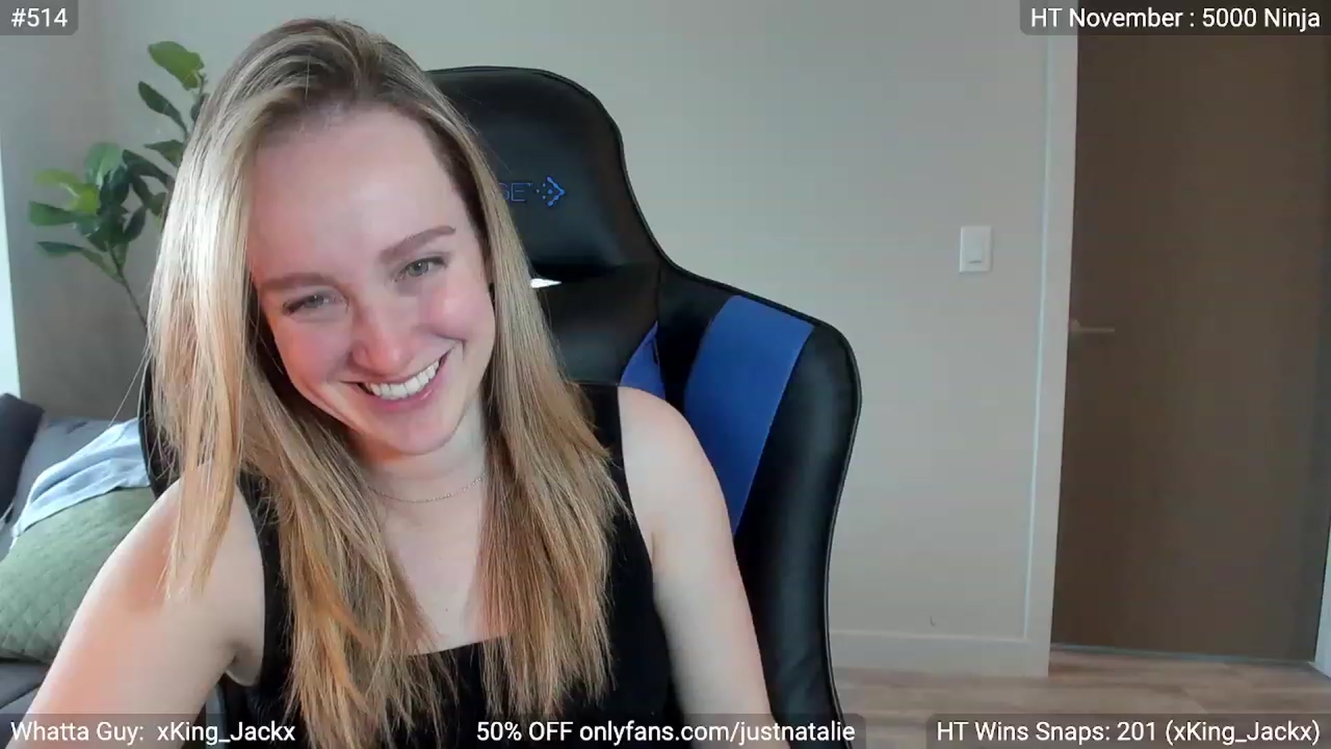 Gallery image thumbnail from JustNatalie's myfreecams stream on, 11/16/2022, 19:11 image 16 of 20