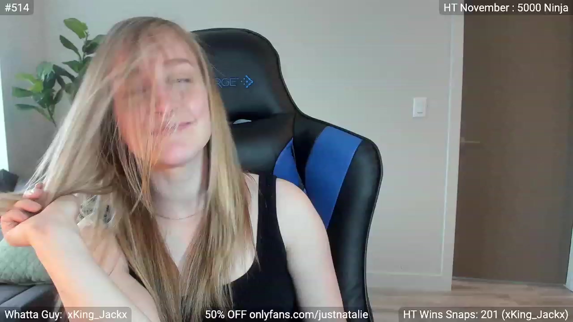 Gallery image thumbnail from JustNatalie's myfreecams stream on, 11/16/2022, 19:11 image 19 of 20