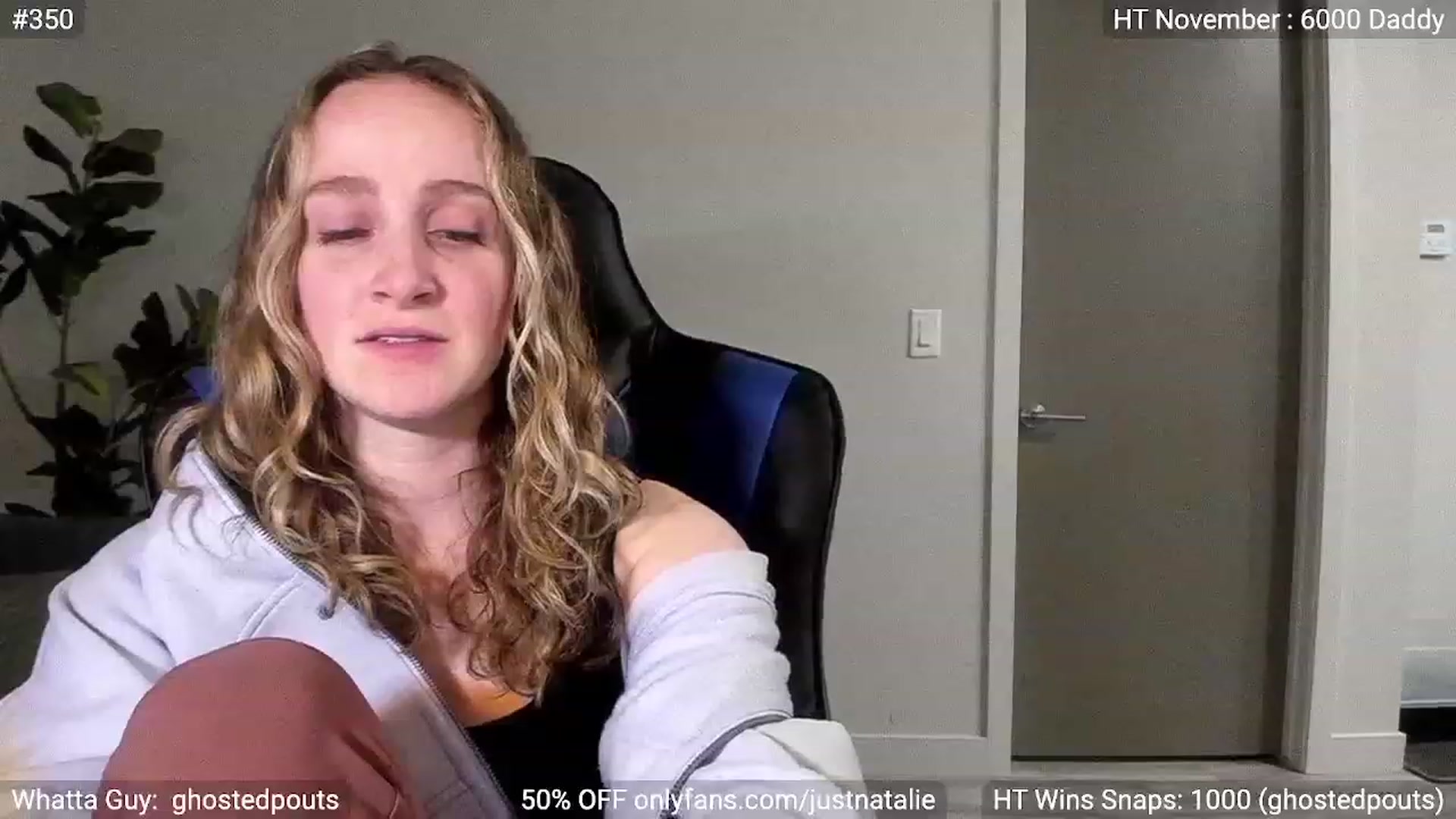 Gallery image thumbnail from JustNatalie's myfreecams stream on, 11/20/2022, 01:00 image 5 of 20