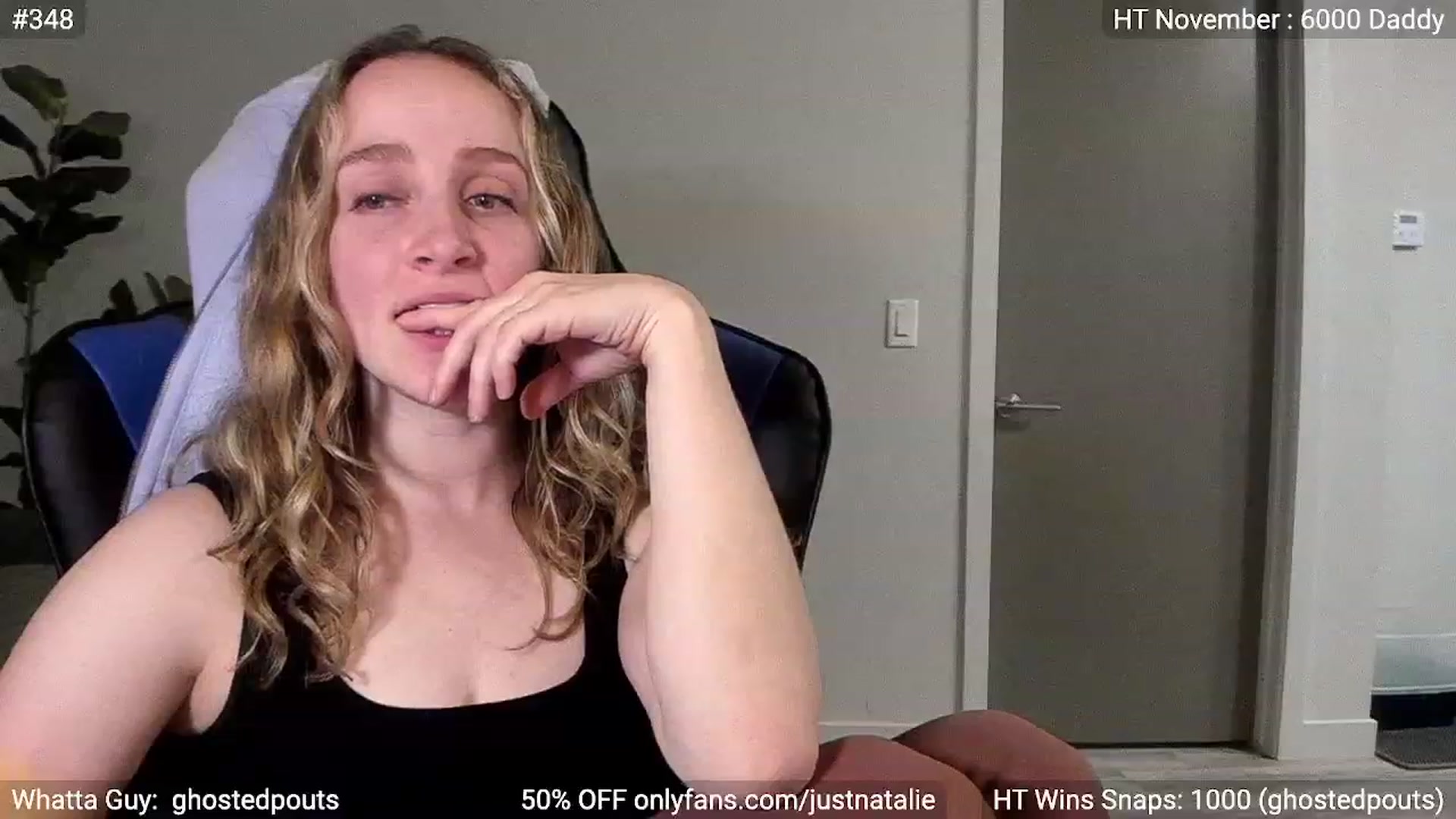 Gallery image thumbnail from JustNatalie's myfreecams stream on, 11/20/2022, 01:00 image 11 of 20