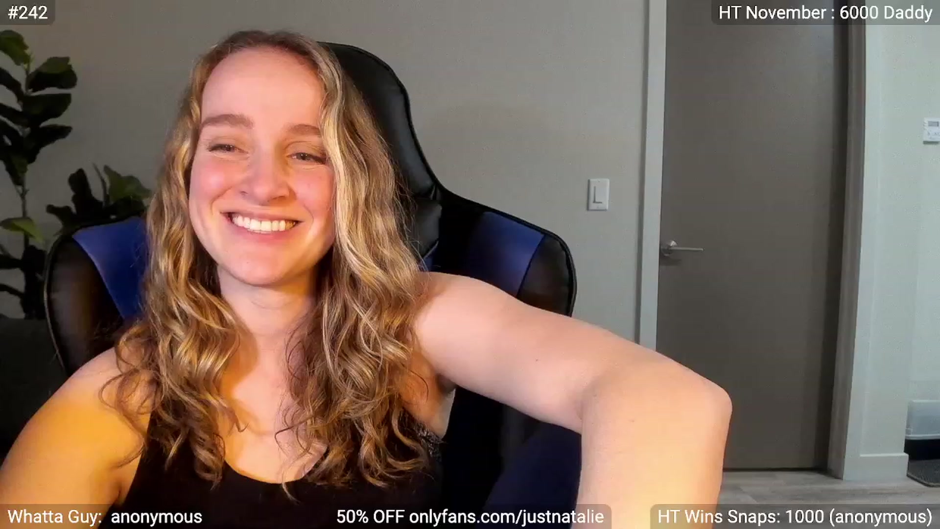 Gallery image thumbnail from JustNatalie's myfreecams stream on, 11/23/2022, 01:36 image 15 of 20