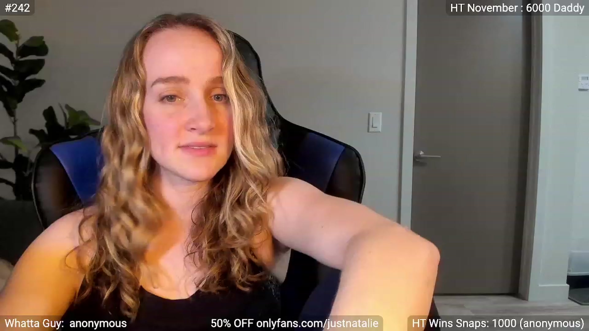 Gallery image thumbnail from JustNatalie's myfreecams stream on, 11/23/2022, 01:36 image 14 of 20