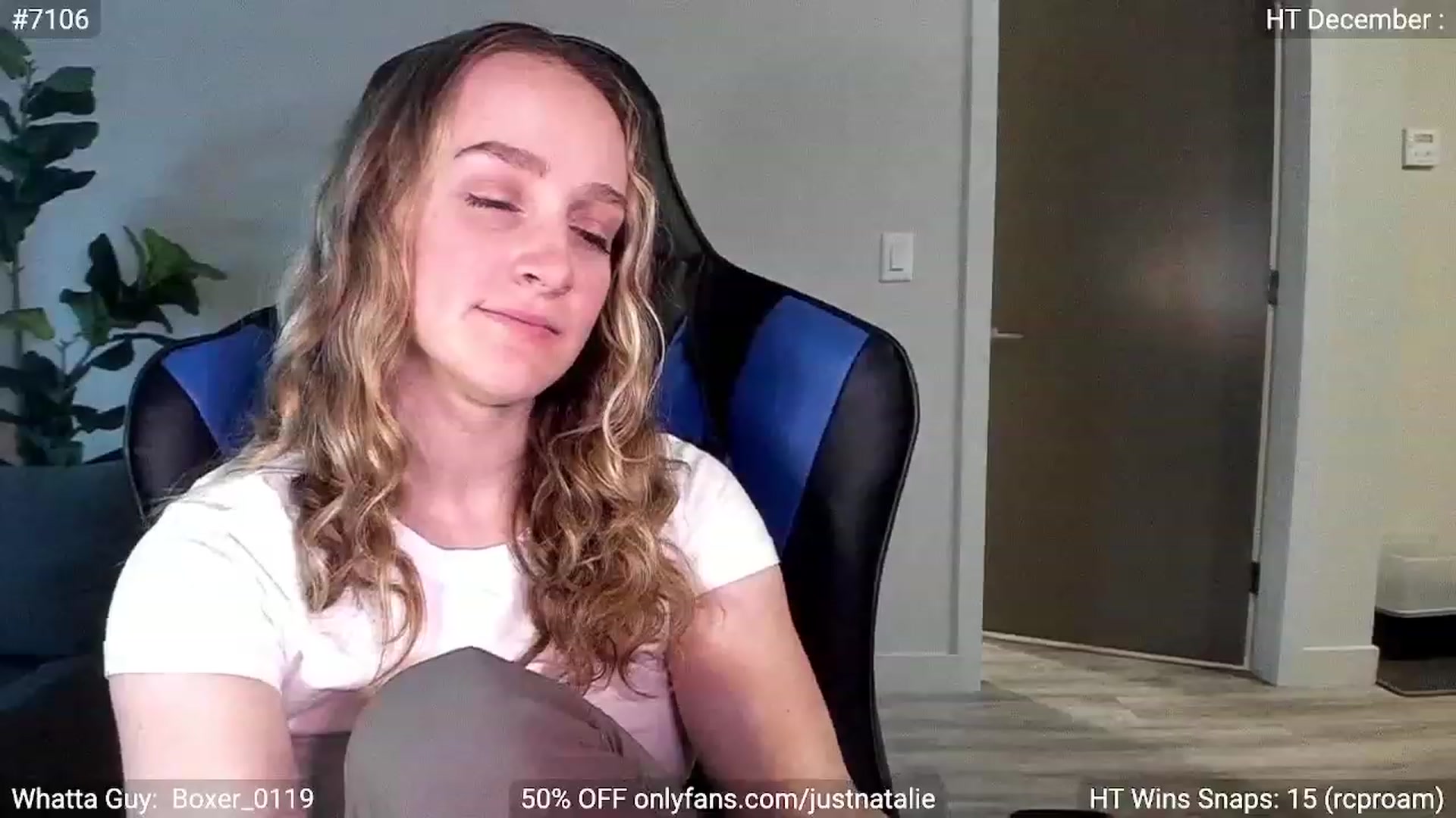 Gallery image thumbnail from JustNatalie's myfreecams stream on, 12/03/2022, 23:10 image 6 of 20