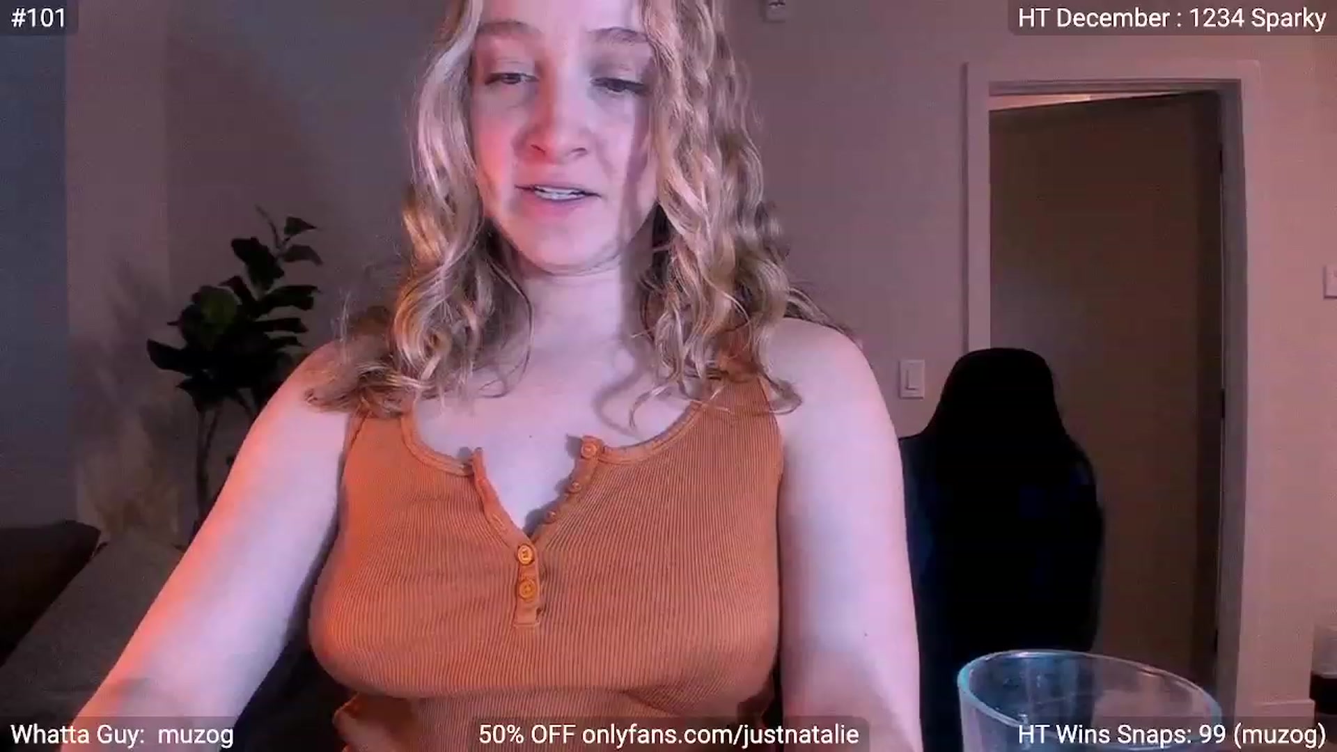 Gallery image thumbnail from JustNatalie's myfreecams stream on, 01/06/2023, 24:15 image 6 of 20