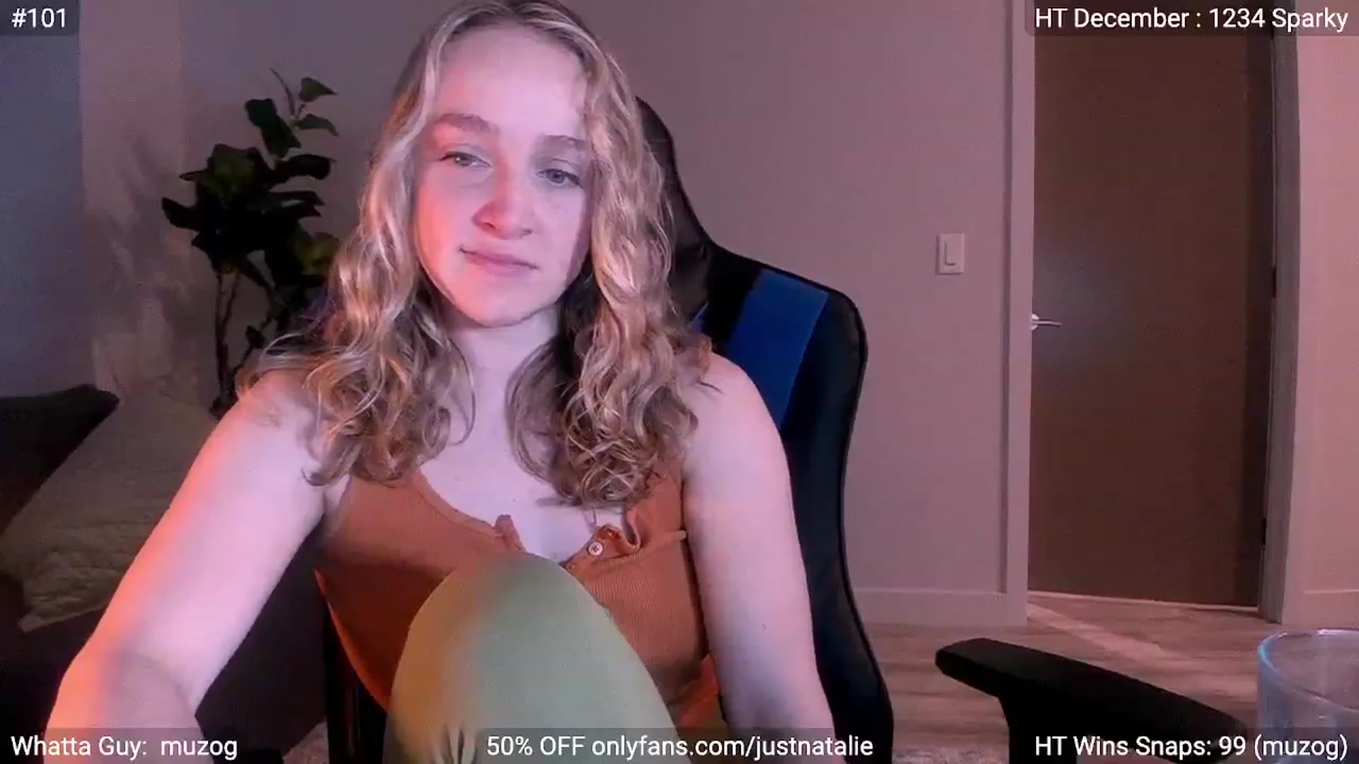 Gallery image thumbnail from JustNatalie's myfreecams stream on, 01/06/2023, 24:15 image 13 of 20