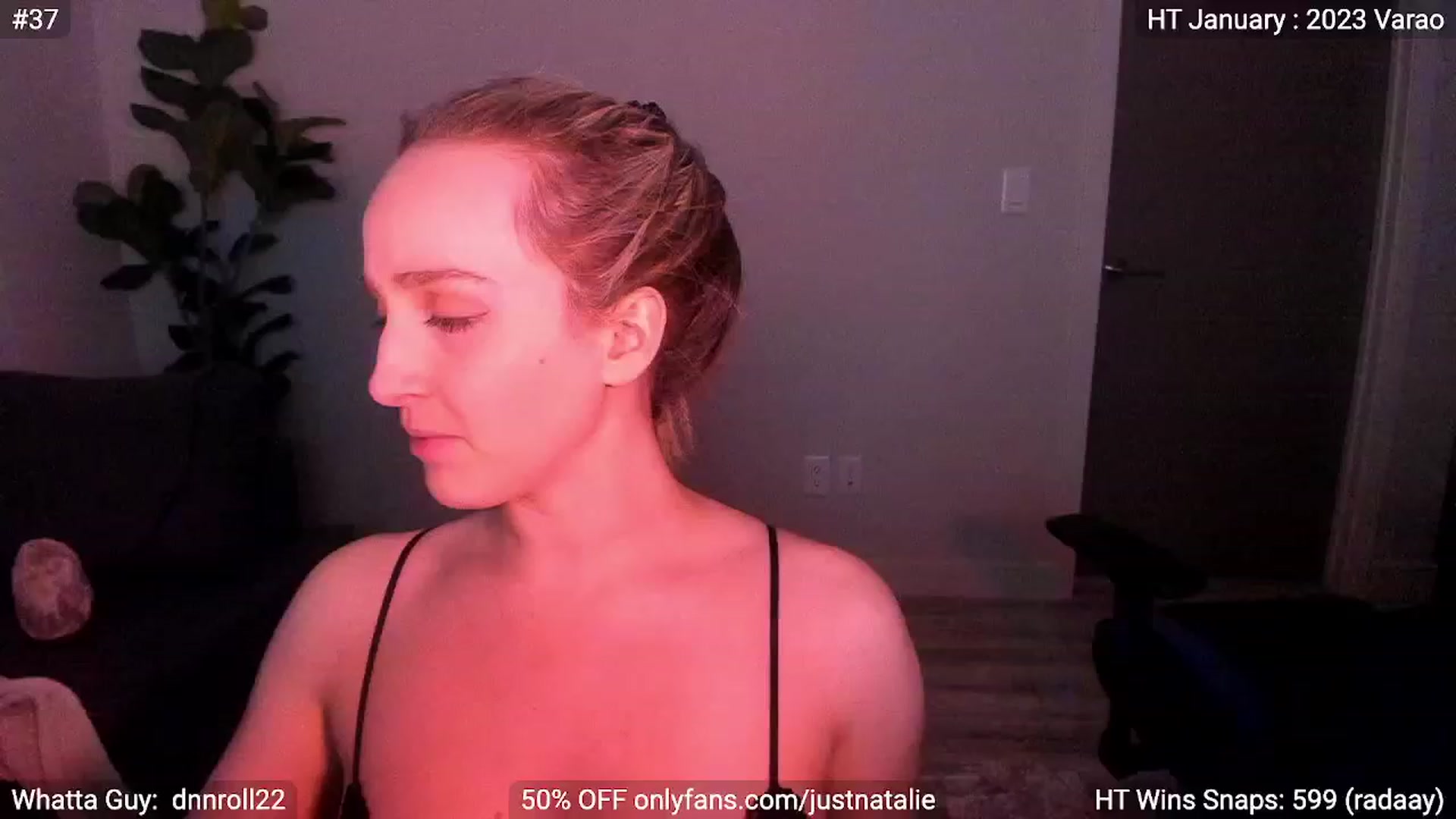 Gallery image thumbnail from JustNatalie's myfreecams stream on, 01/10/2023, 02:53 image 10 of 20