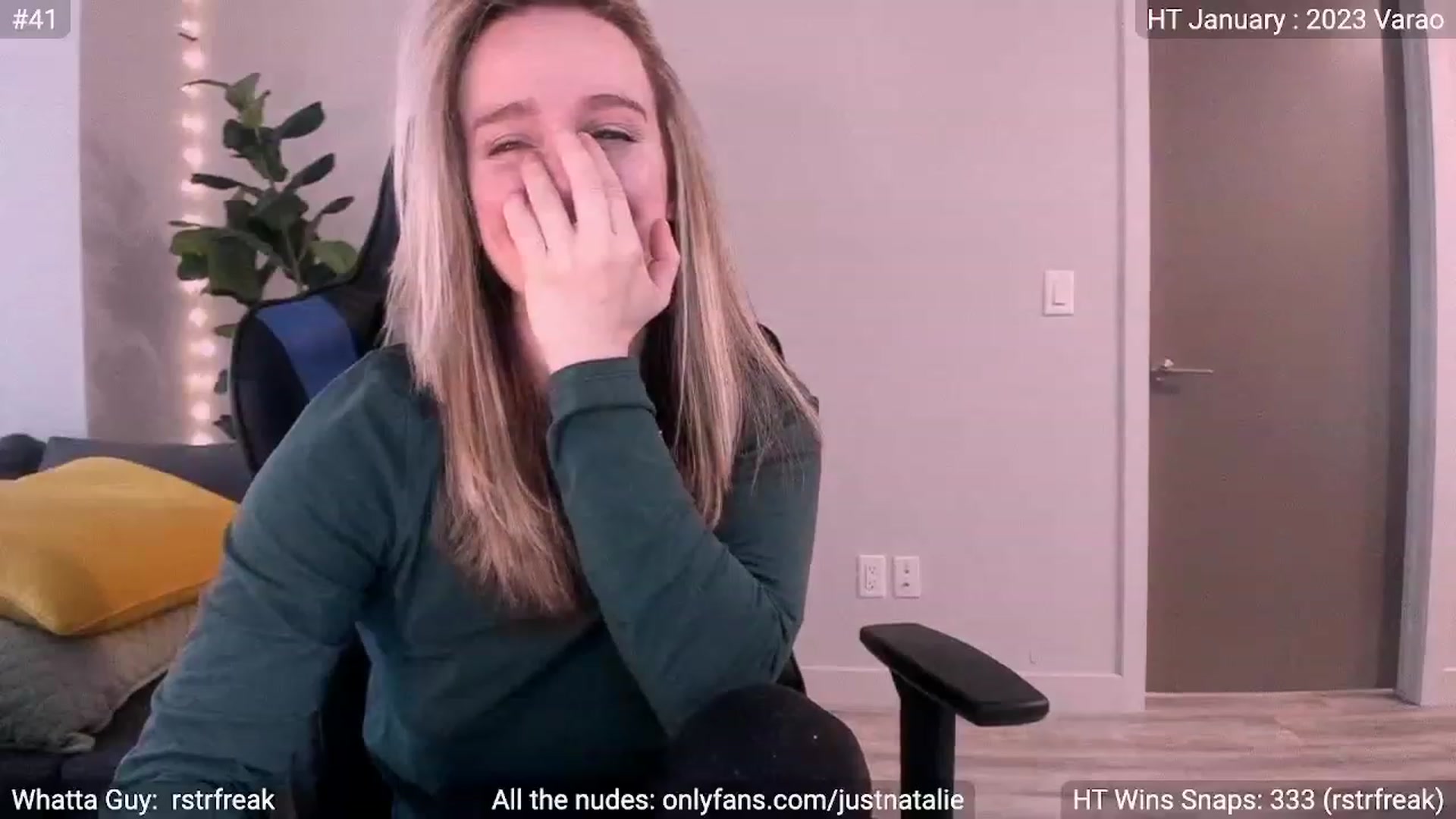 Gallery image thumbnail from JustNatalie's myfreecams stream on, 01/15/2023, 19:15 image 8 of 20