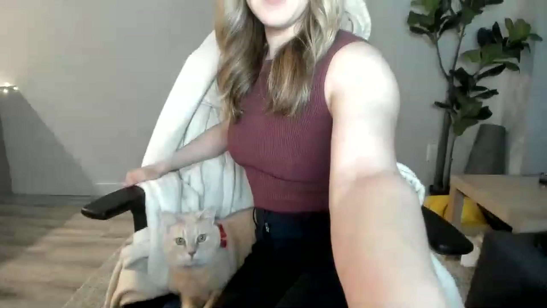 Gallery image thumbnail from JustNatalie's myfreecams stream on, 01/28/2023, 01:25 image 7 of 20