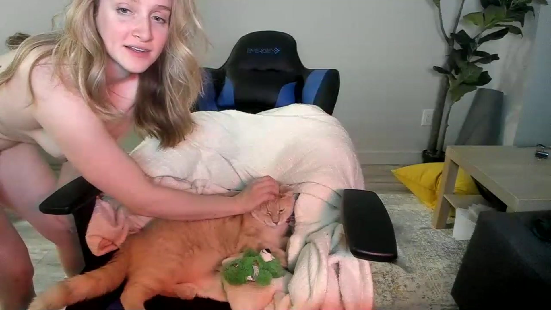 Gallery image thumbnail from JustNatalie's myfreecams stream on, 01/28/2023, 03:40 image 18 of 20