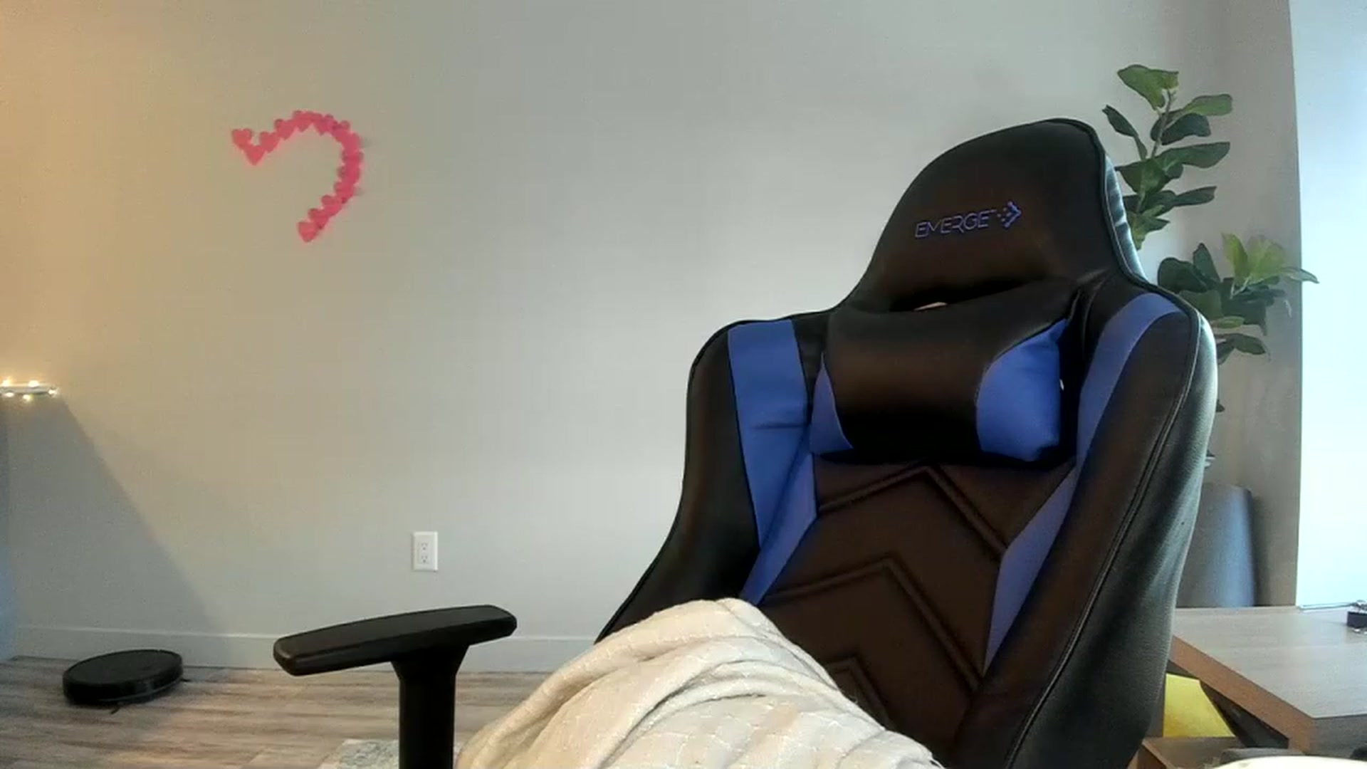Gallery image thumbnail from JustNatalie's myfreecams stream on, 01/28/2023, 18:07 image 5 of 20