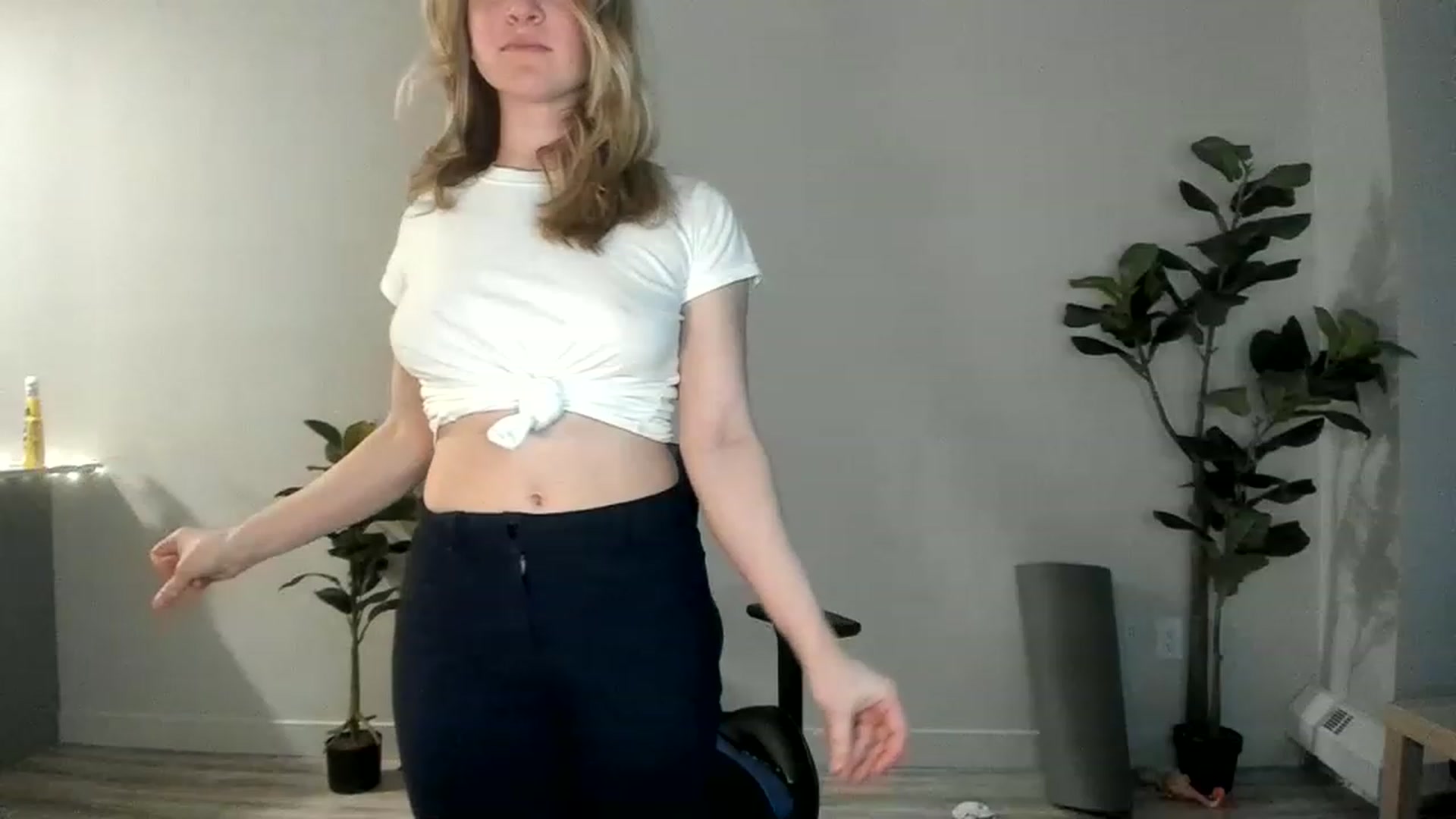 Gallery image thumbnail from JustNatalie's myfreecams stream on, 02/08/2023, 24:49 image 18 of 20