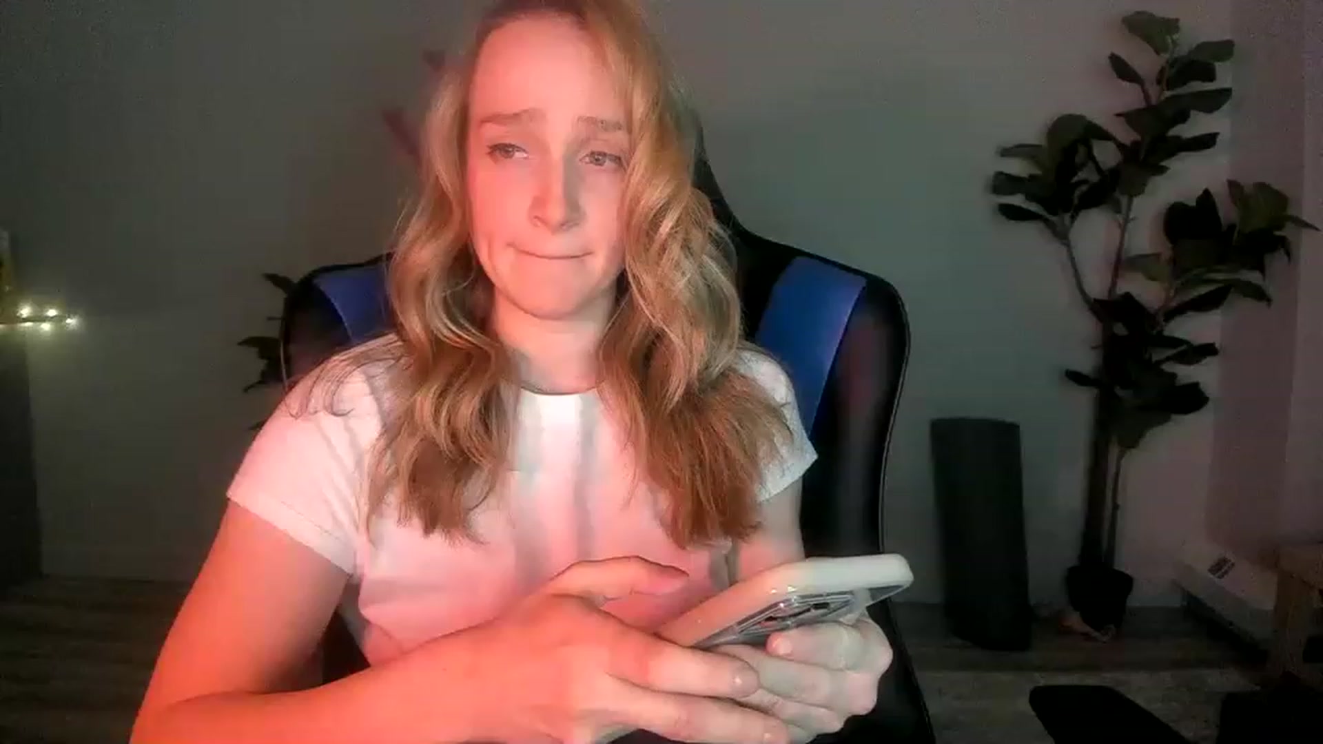 Gallery image thumbnail from JustNatalie's myfreecams stream on, 02/08/2023, 03:44 image 1 of 20