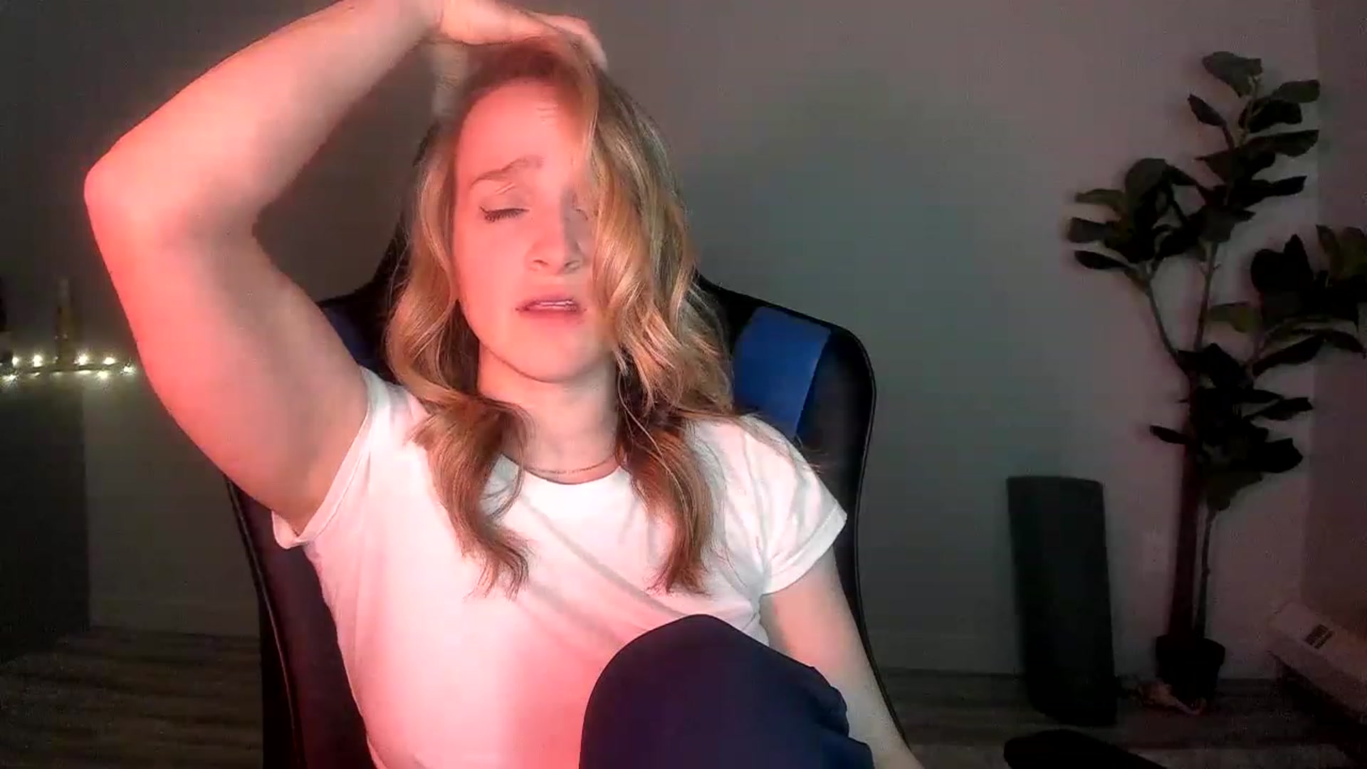 Gallery image thumbnail from JustNatalie's myfreecams stream on, 02/08/2023, 03:44 image 18 of 20