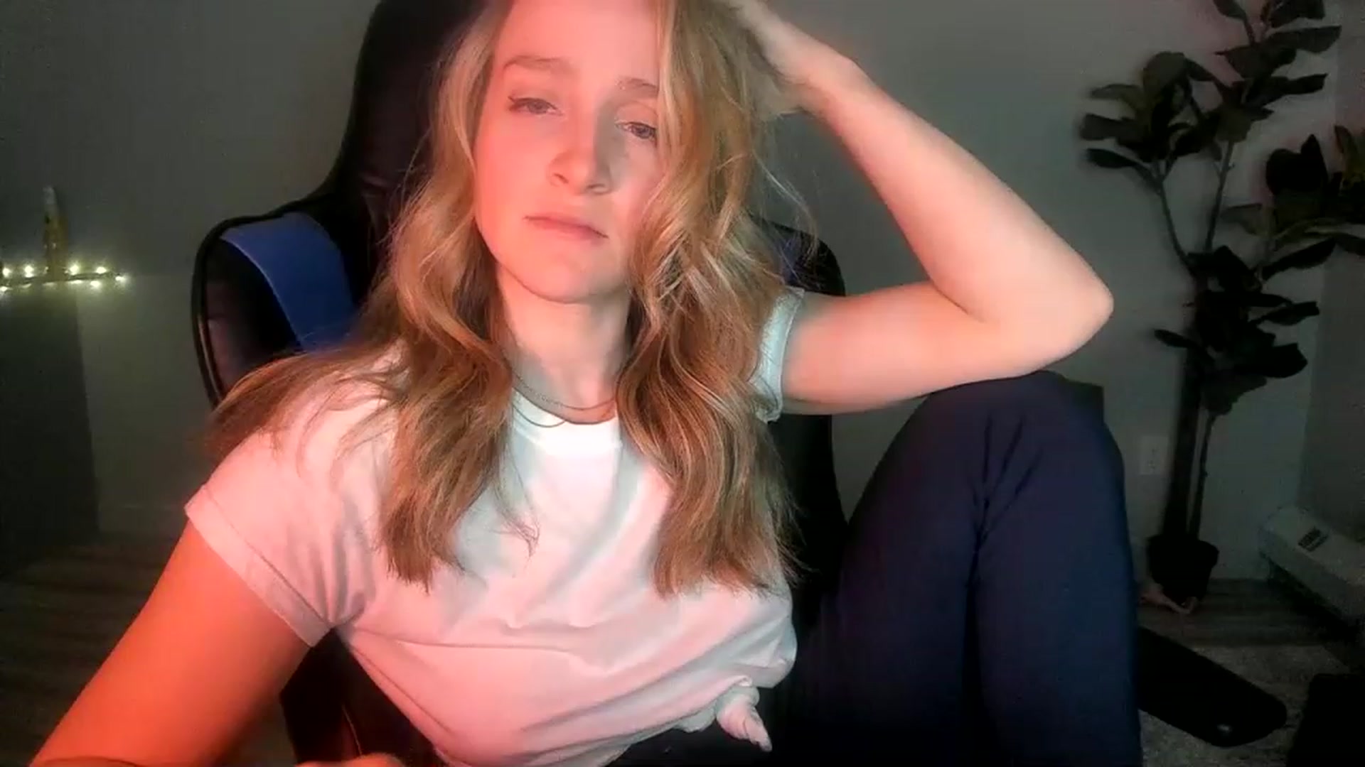 Gallery image thumbnail from JustNatalie's myfreecams stream on, 02/08/2023, 03:44 image 6 of 20
