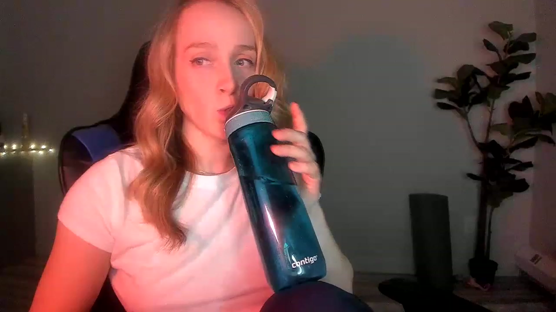 Gallery image thumbnail from JustNatalie's myfreecams stream on, 02/08/2023, 03:44 image 16 of 20