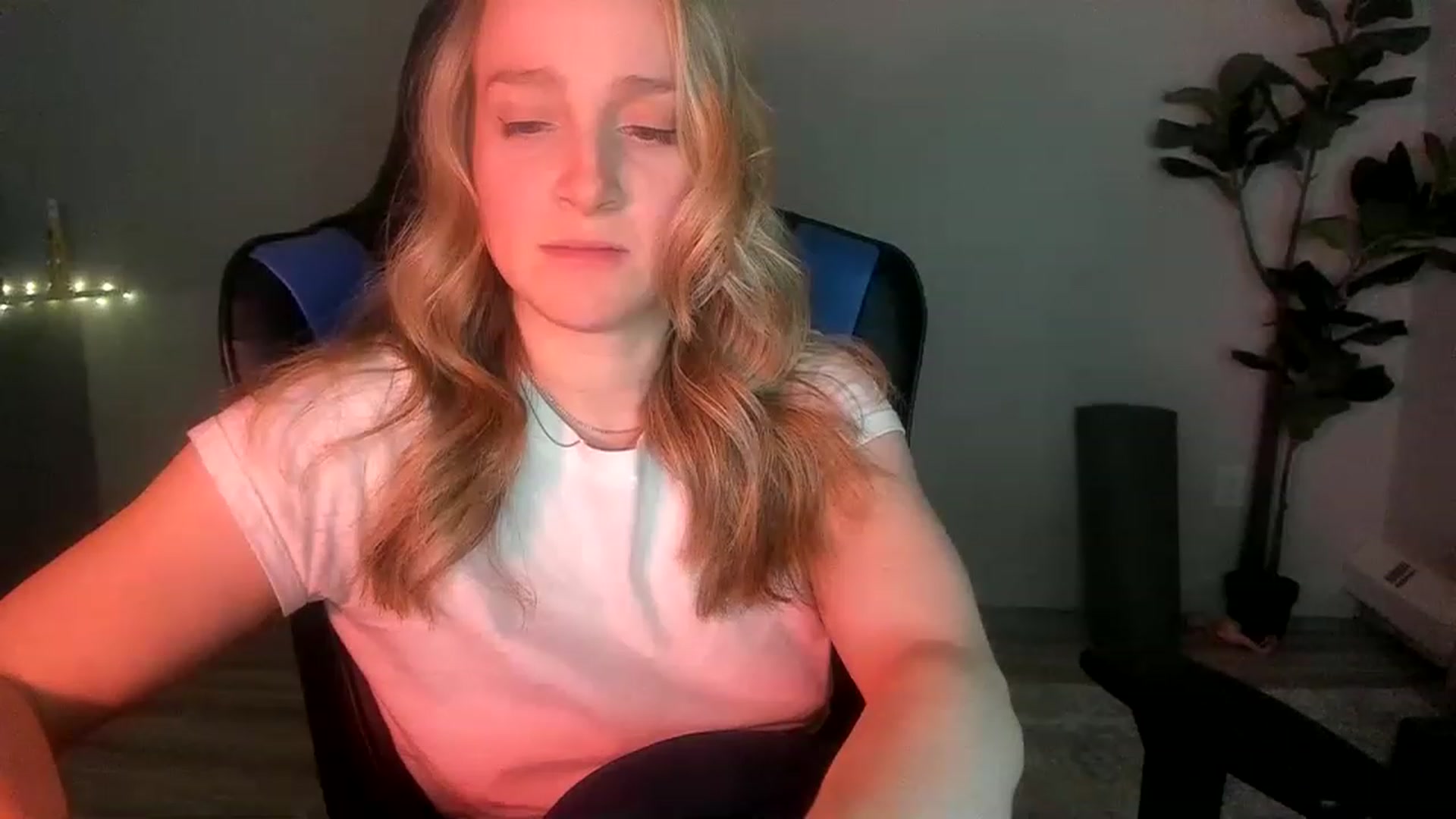 Gallery image thumbnail from JustNatalie's myfreecams stream on, 02/08/2023, 03:44 image 5 of 20