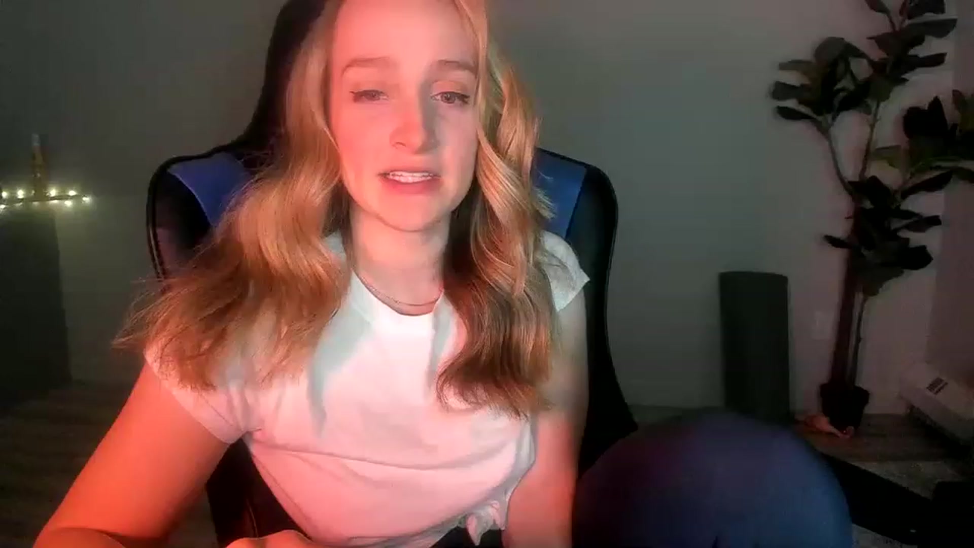 Gallery image thumbnail from JustNatalie's myfreecams stream on, 02/08/2023, 03:44 image 8 of 20