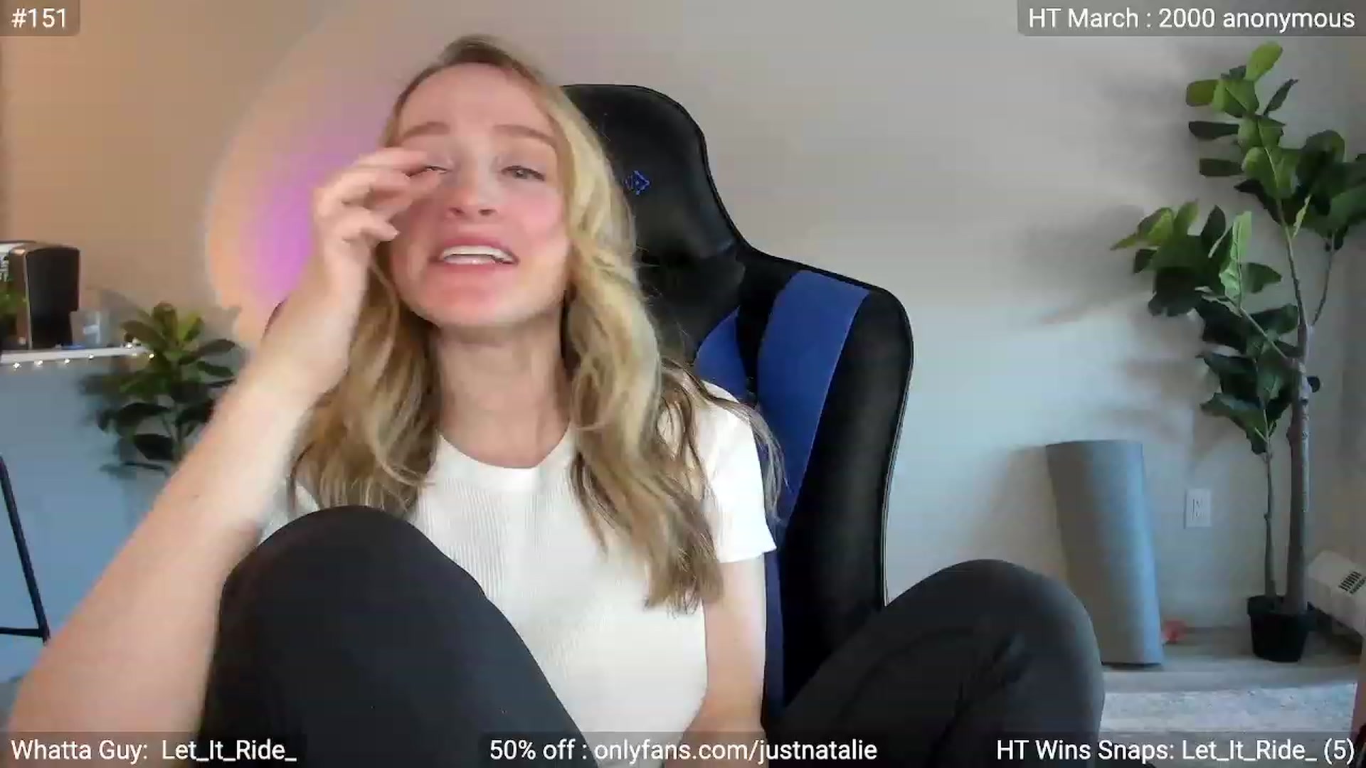 Gallery image thumbnail from JustNatalie's myfreecams stream on, 03/21/2023, 24:59 image 3 of 20