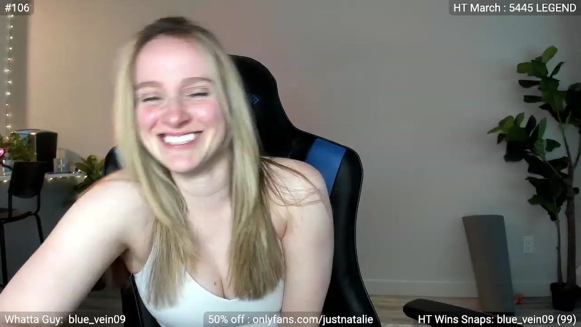 Gallery image thumbnail from JustNatalie's myfreecams stream on, 03/22/2023, 24:35 image 8 of 20