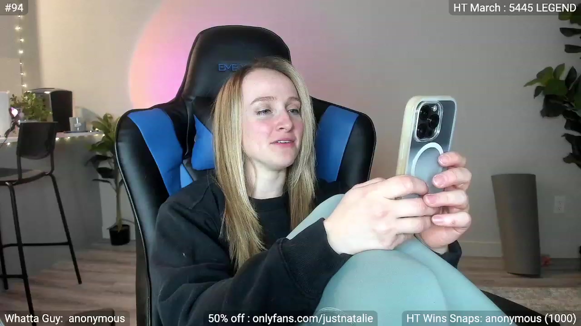 Gallery image thumbnail from JustNatalie's myfreecams stream on, 03/22/2023, 01:55 image 19 of 20