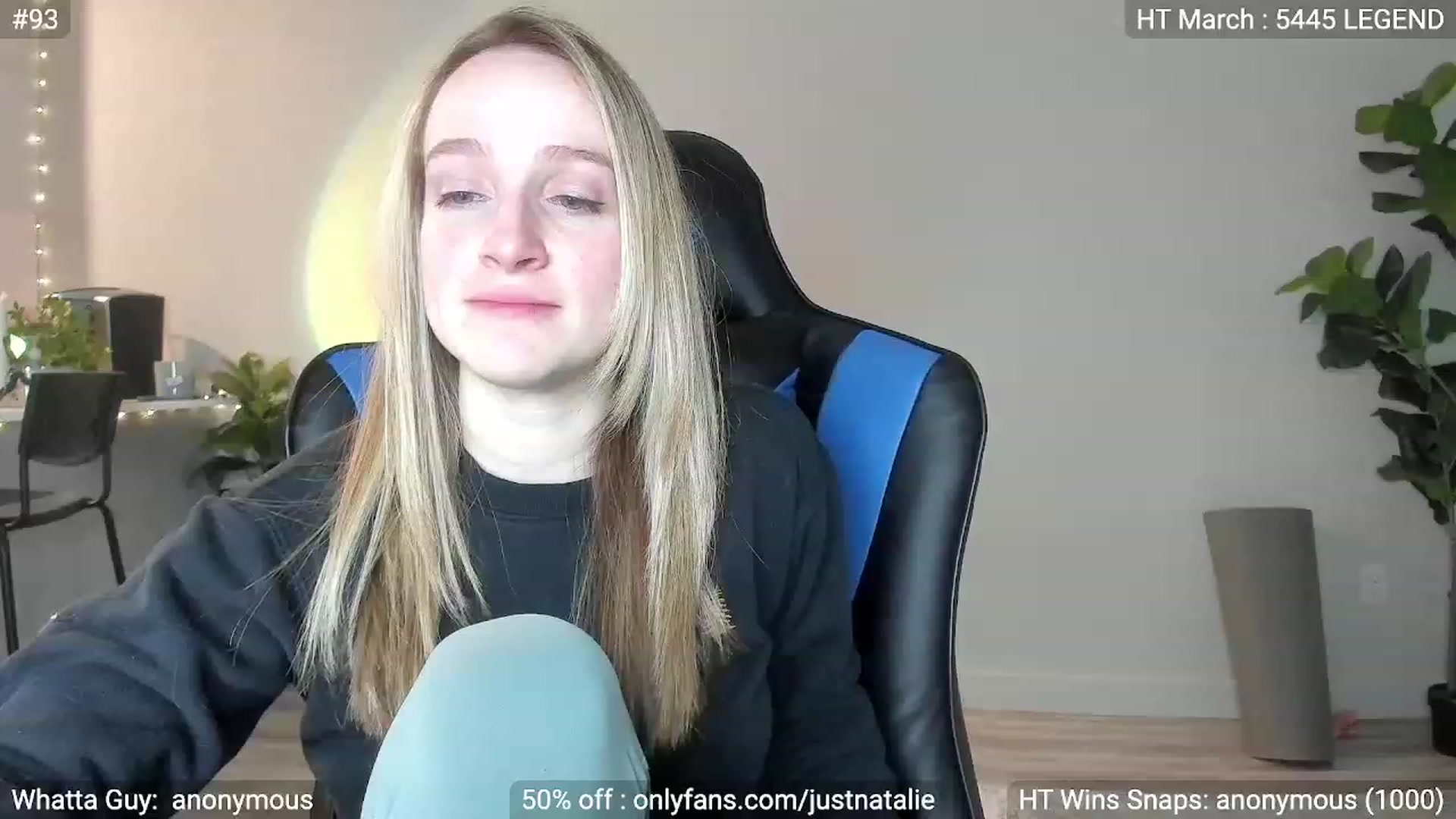 Gallery image thumbnail from JustNatalie's myfreecams stream on, 03/22/2023, 01:55 image 6 of 20