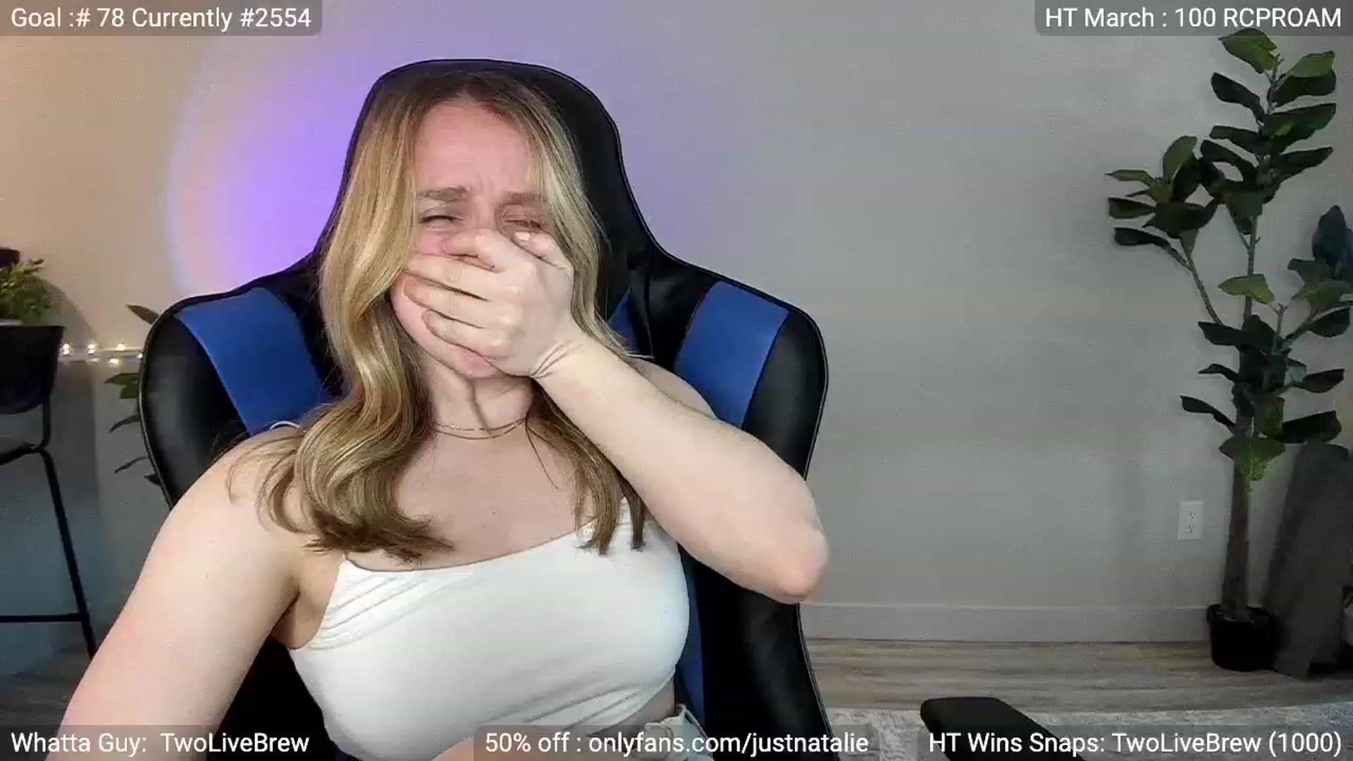 Gallery image thumbnail from JustNatalie's myfreecams stream on, 04/03/2023, 23:57 image 15 of 20
