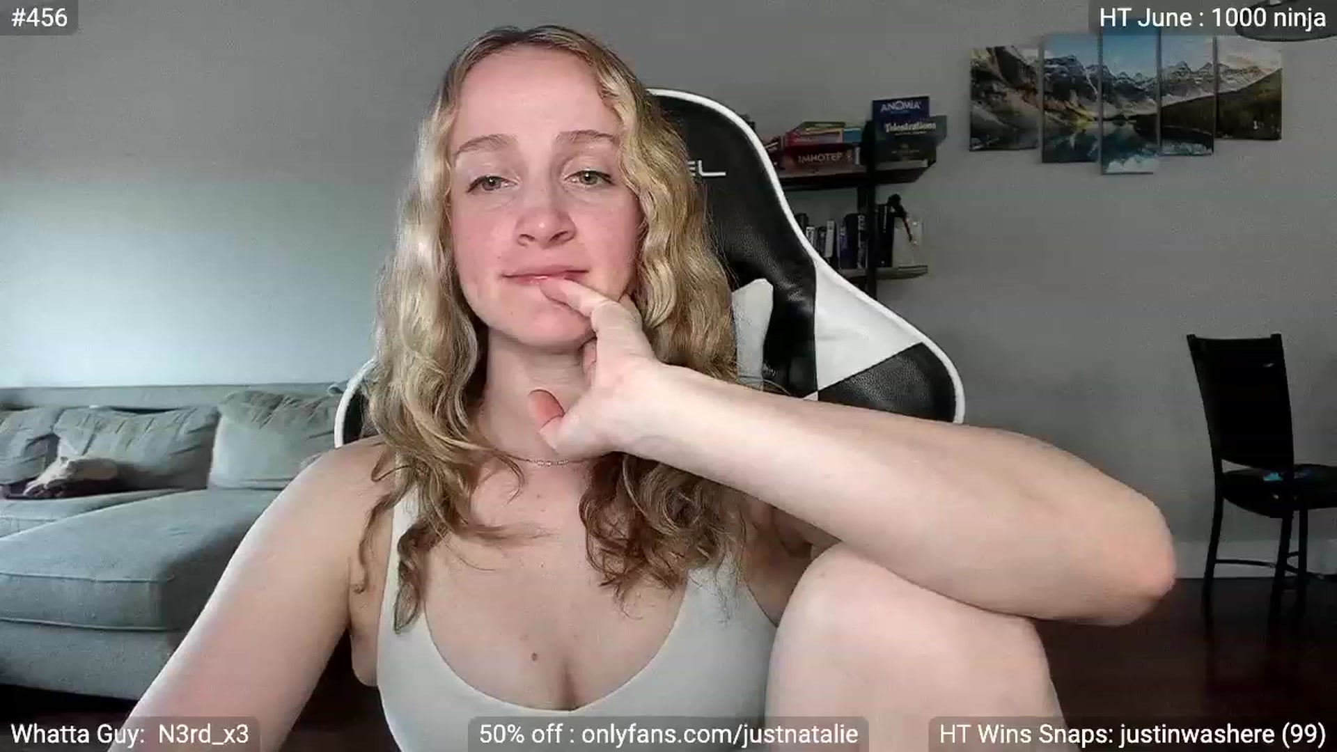 Gallery image thumbnail from JustNatalie's myfreecams stream on, 06/10/2023, 24:23 image 18 of 20