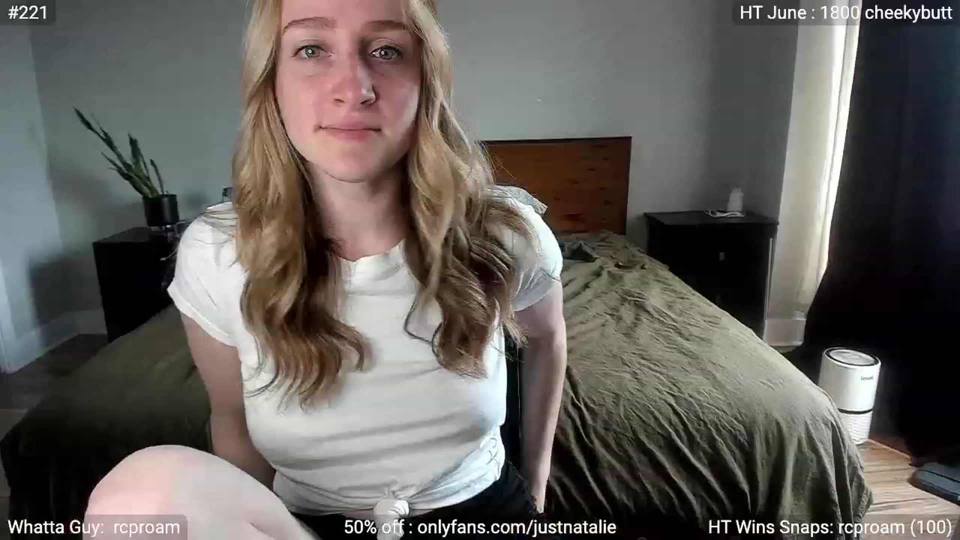 Gallery image thumbnail from JustNatalie's myfreecams stream on, 06/11/2023, 16:55 image 3 of 20