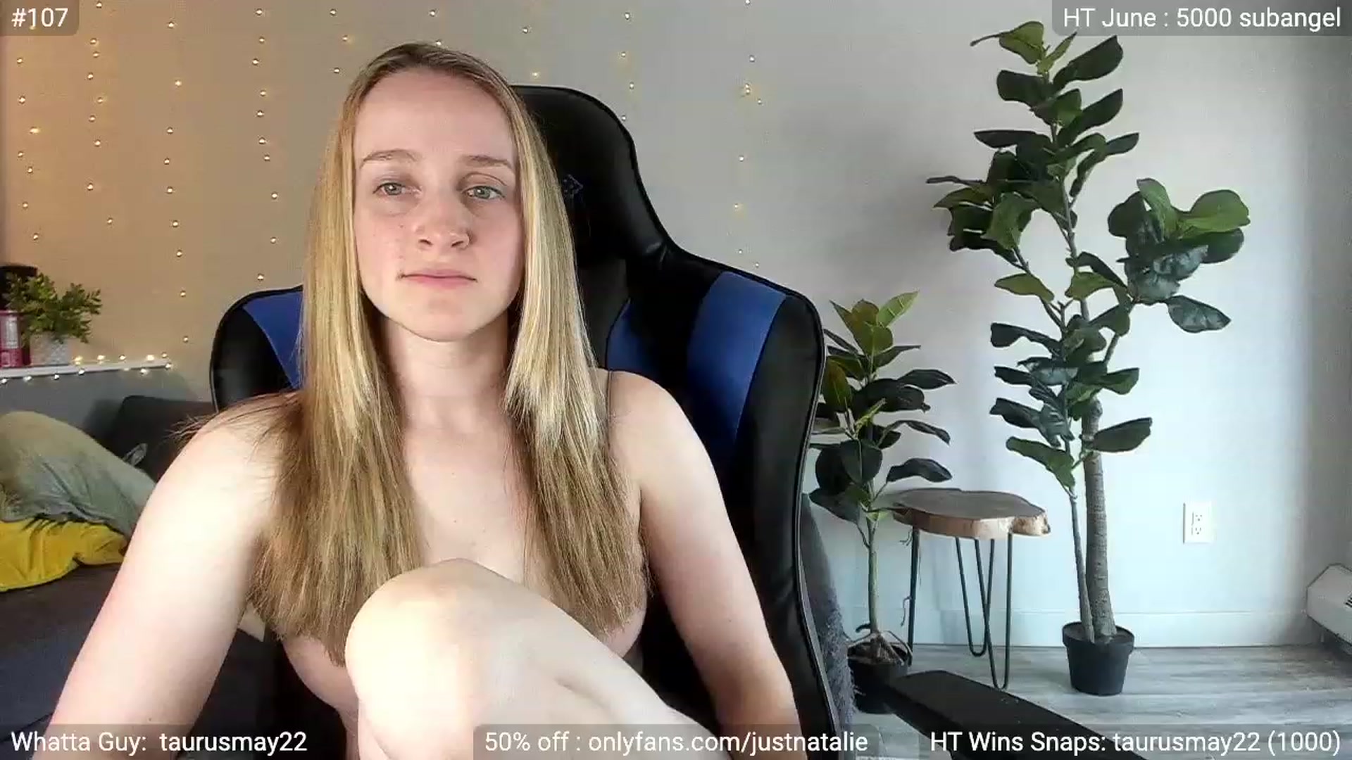 Gallery image thumbnail from JustNatalie's myfreecams stream on, 06/16/2023, 24:49 image 7 of 20