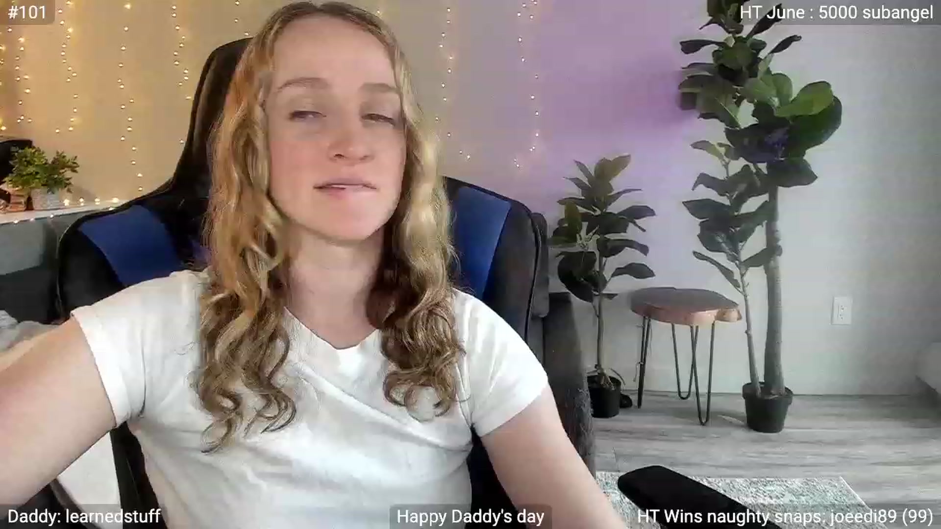 Gallery image thumbnail from JustNatalie's myfreecams stream on, 06/18/2023, 22:20 image 7 of 20
