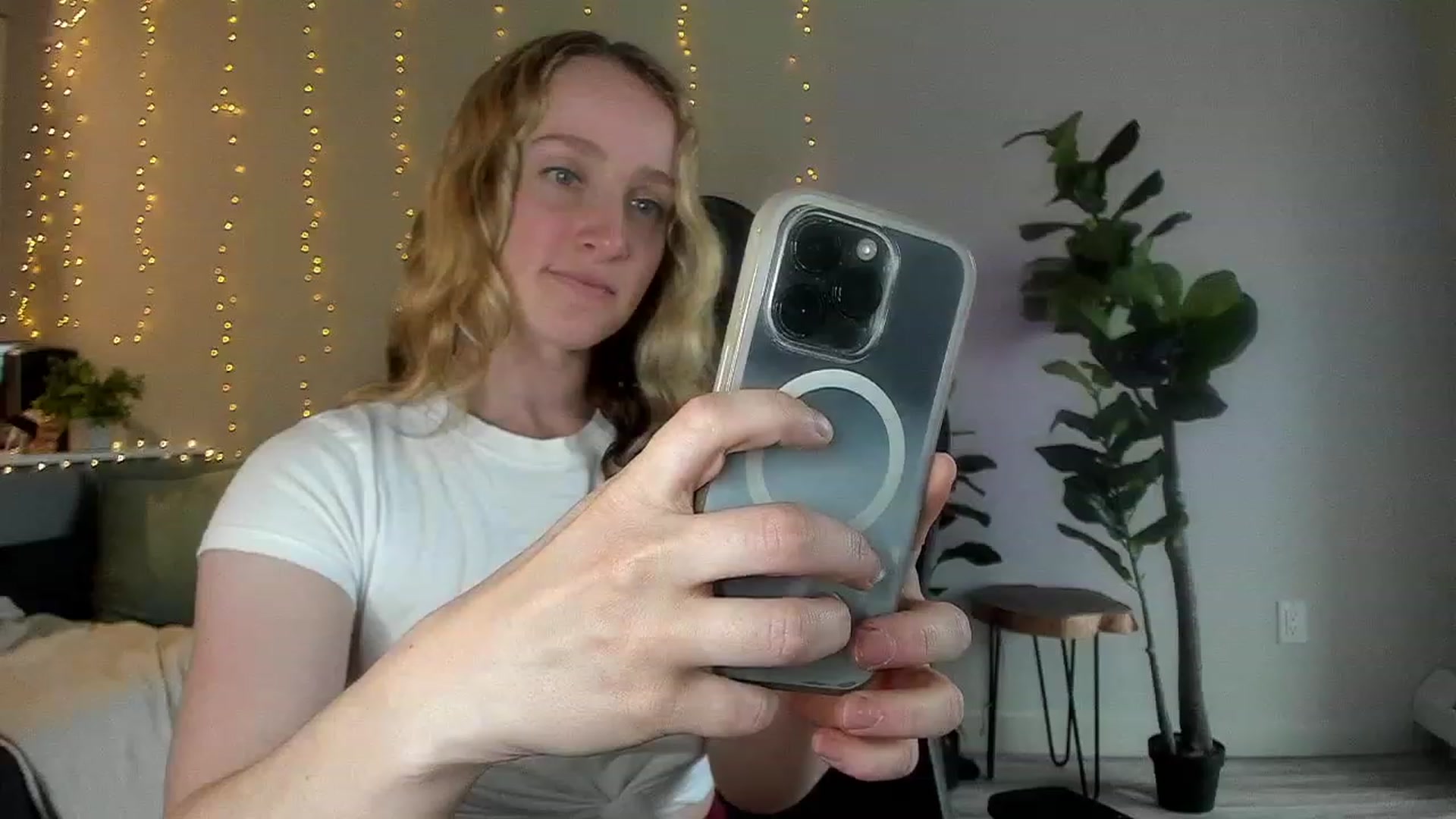 Gallery image thumbnail from JustNatalie's myfreecams stream on, 06/18/2023, 22:20 image 1 of 20