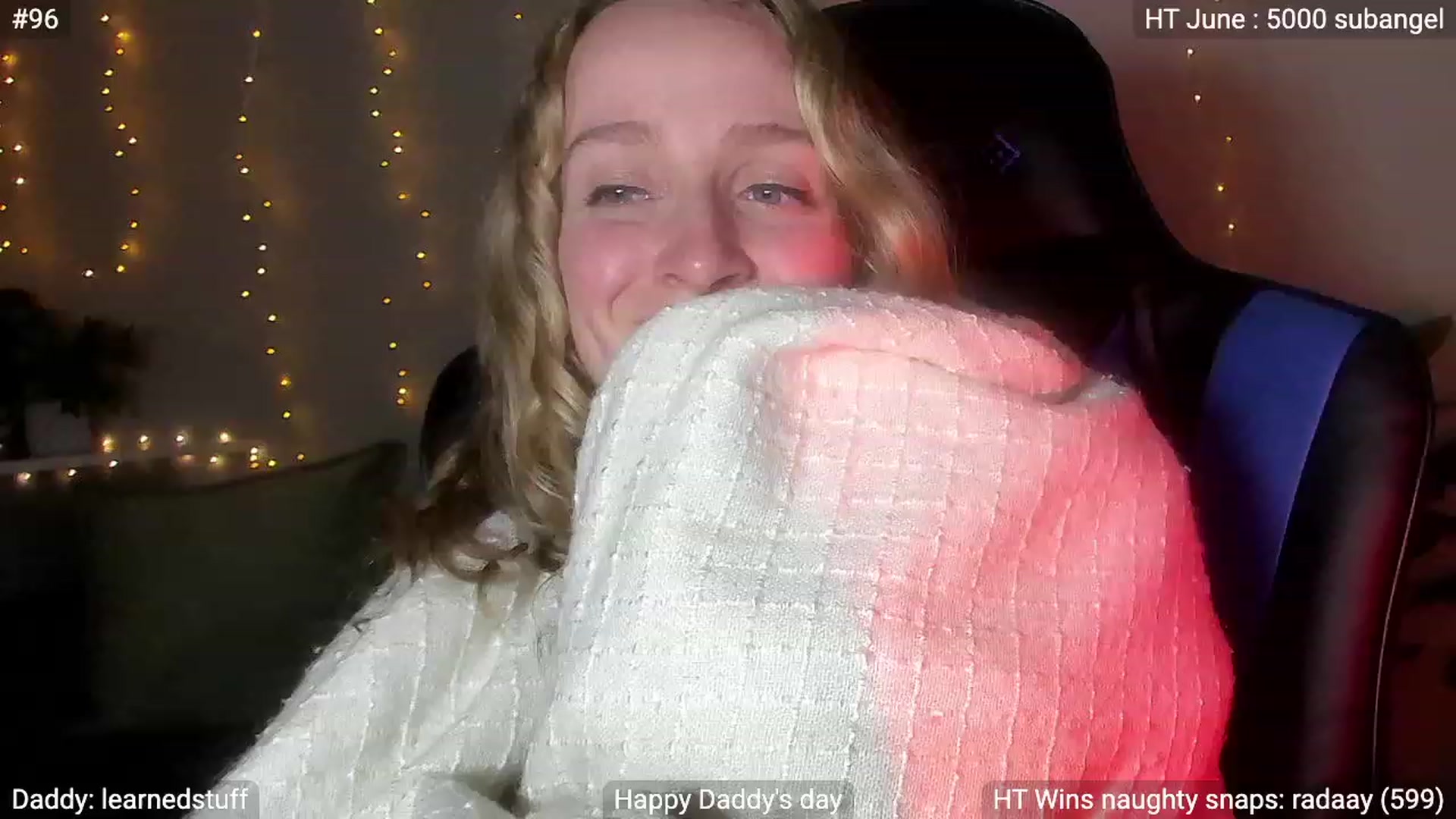 Gallery image thumbnail from JustNatalie's myfreecams stream on, 06/19/2023, 24:41 image 10 of 20