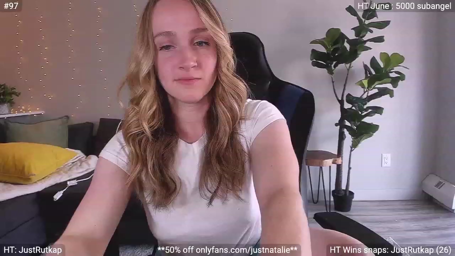Gallery image thumbnail from JustNatalie's myfreecams stream on, 06/27/2023, 24:03 image 7 of 20