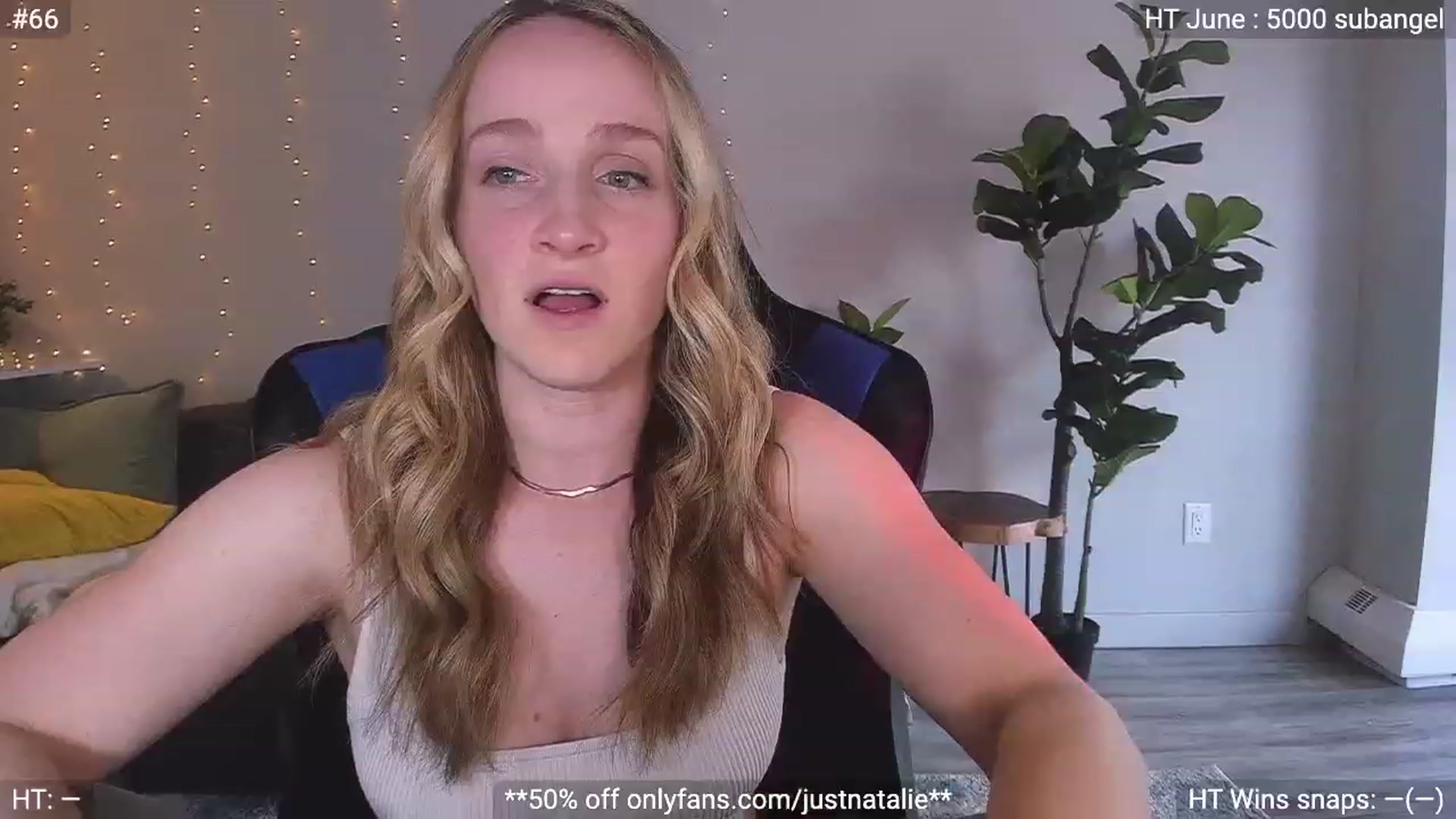 Gallery image thumbnail from JustNatalie's myfreecams stream on, 06/29/2023, 24:07 image 7 of 20