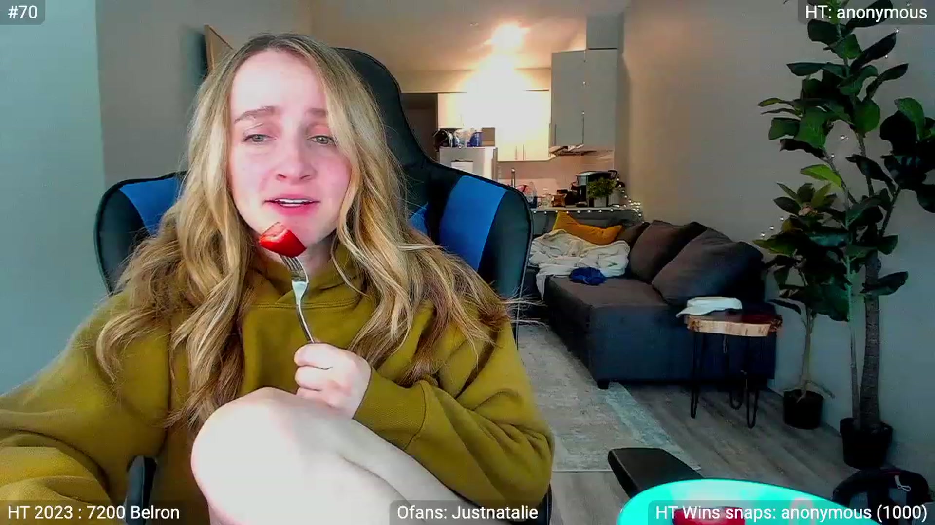 Gallery image thumbnail from JustNatalie's myfreecams stream on, 07/10/2023, 21:13 image 16 of 20