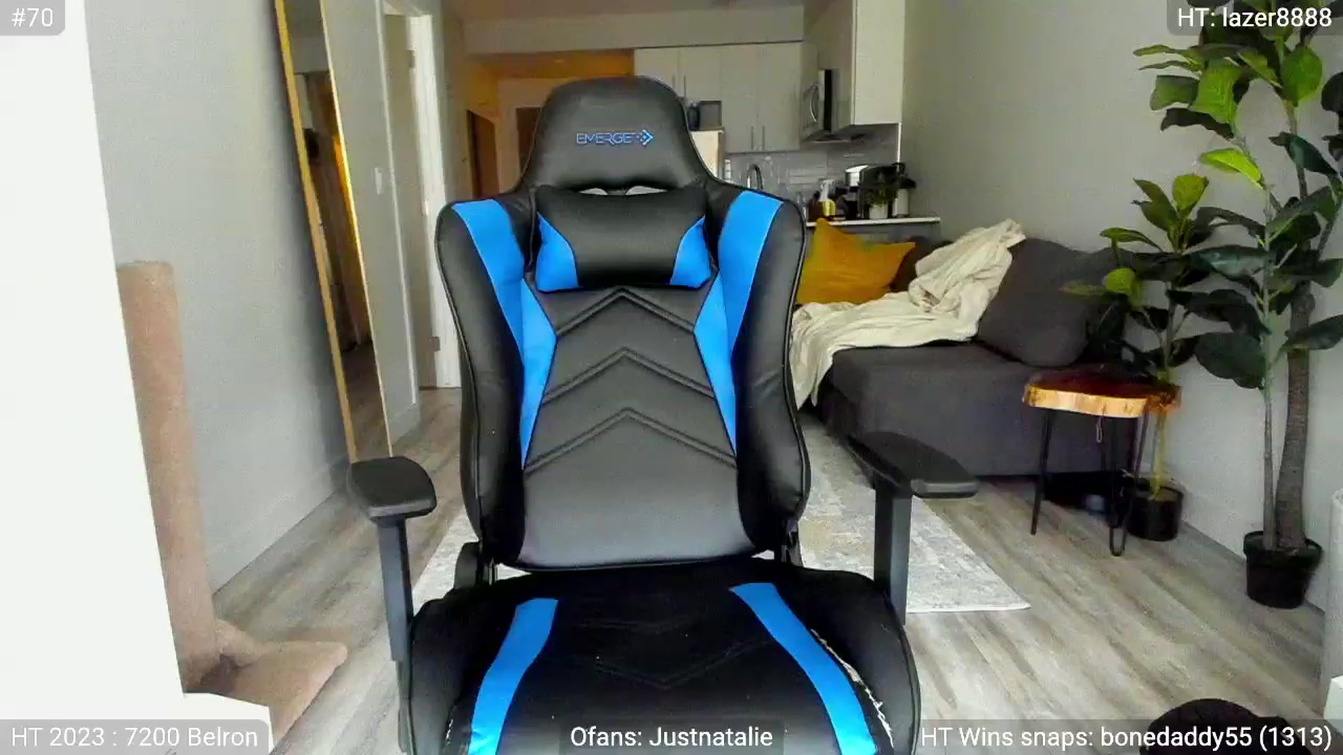 Gallery image thumbnail from JustNatalie's myfreecams stream on, 07/17/2023, 22:27 image 3 of 20