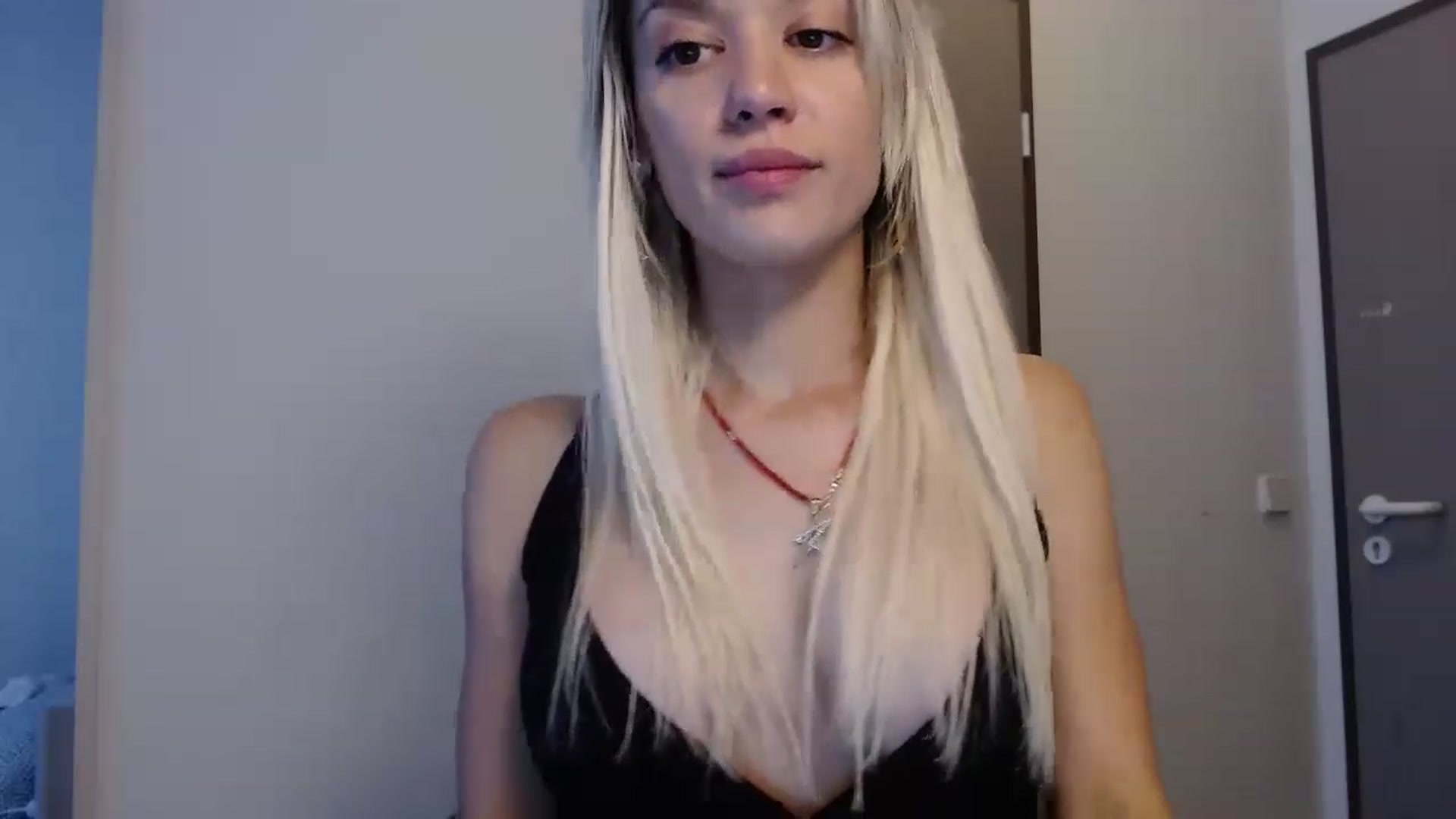 Gallery image thumbnail from JustPrinsess's myfreecams stream on, 05/28/2023, 13:17 image 5 of 20