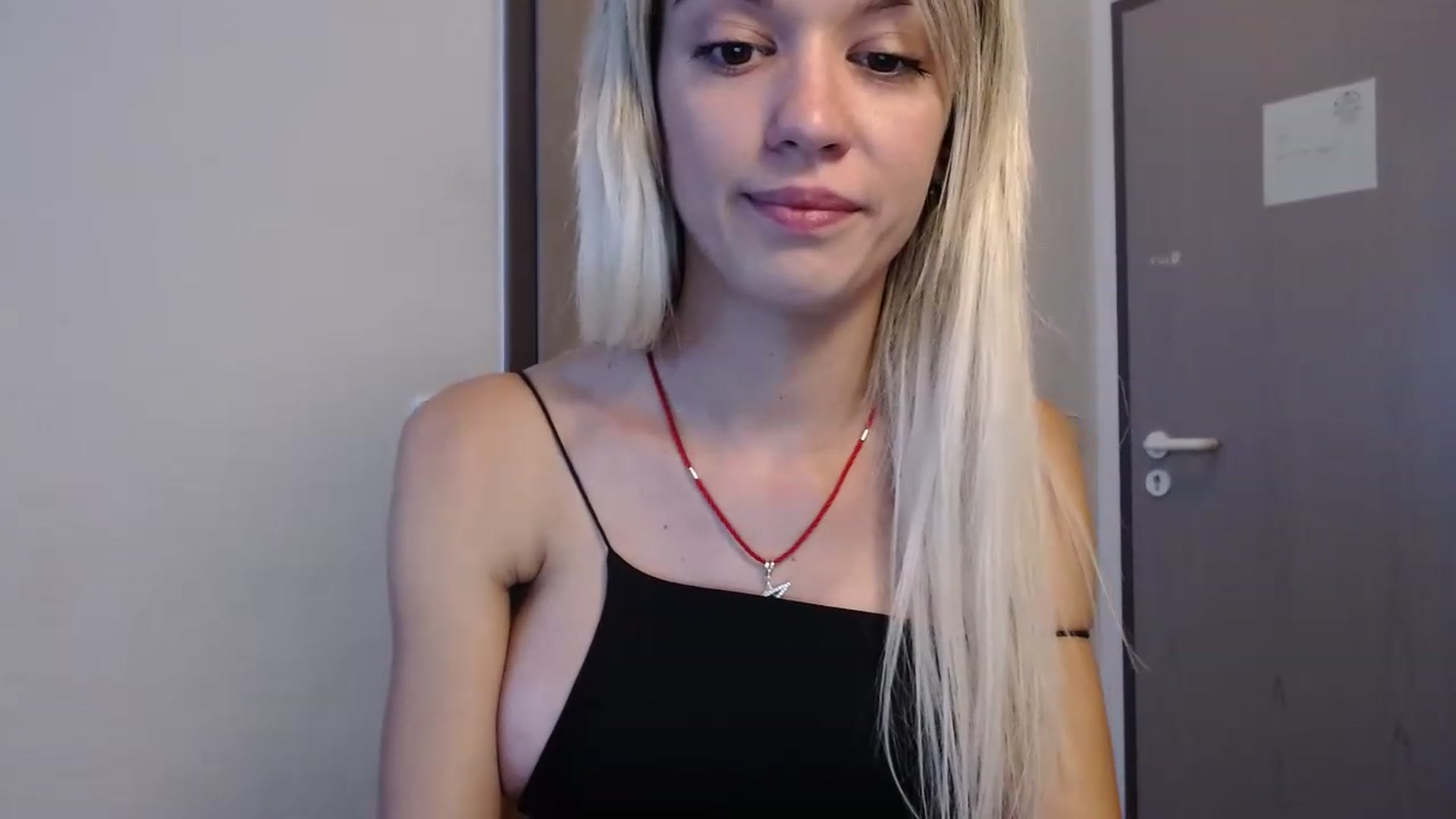 Gallery image thumbnail from JustPrinsess's myfreecams stream on, 05/29/2023, 15:36 image 14 of 20