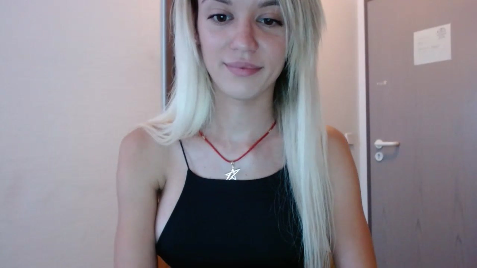 Gallery image thumbnail from JustPrinsess's myfreecams stream on, 05/29/2023, 15:36 image 9 of 20