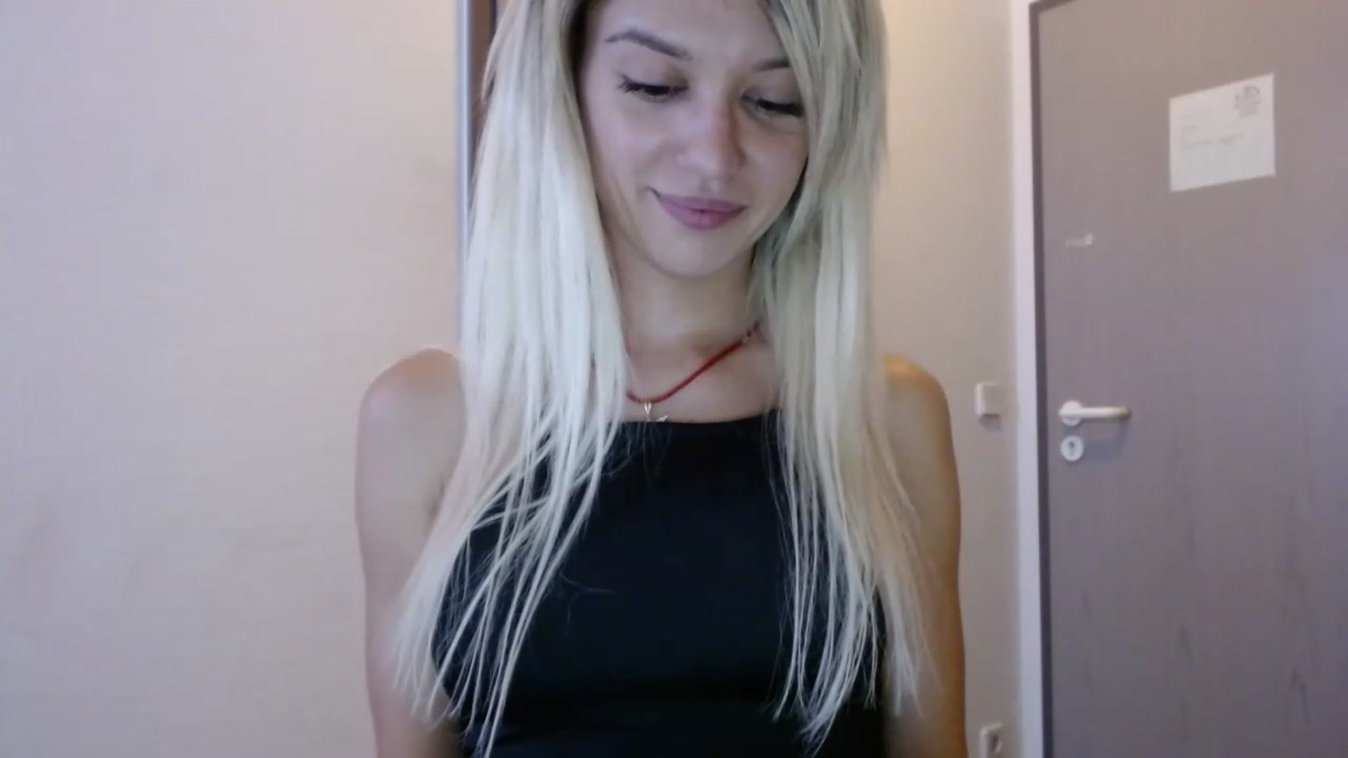 Gallery image thumbnail from JustPrinsess's myfreecams stream on, 05/29/2023, 15:36 image 10 of 20