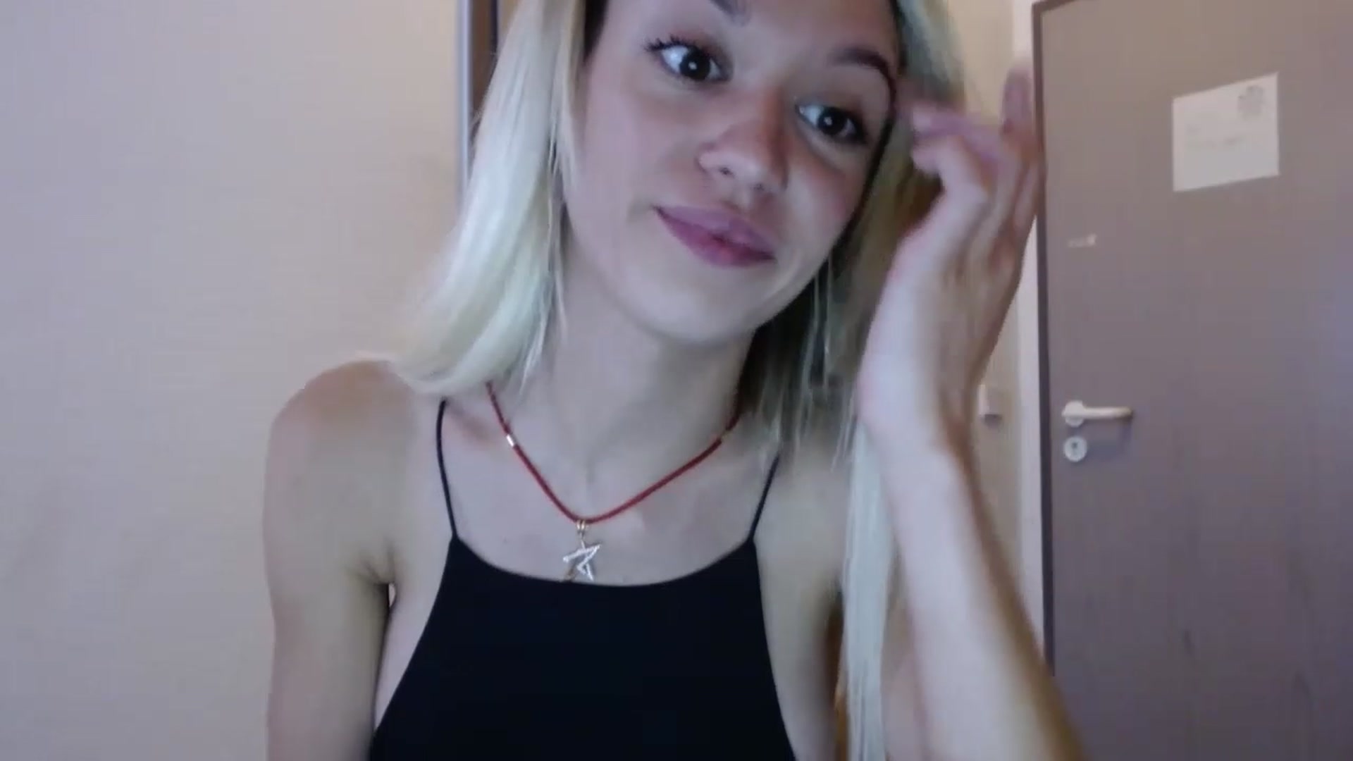 Gallery image thumbnail from JustPrinsess's myfreecams stream on, 05/29/2023, 15:36 image 7 of 20