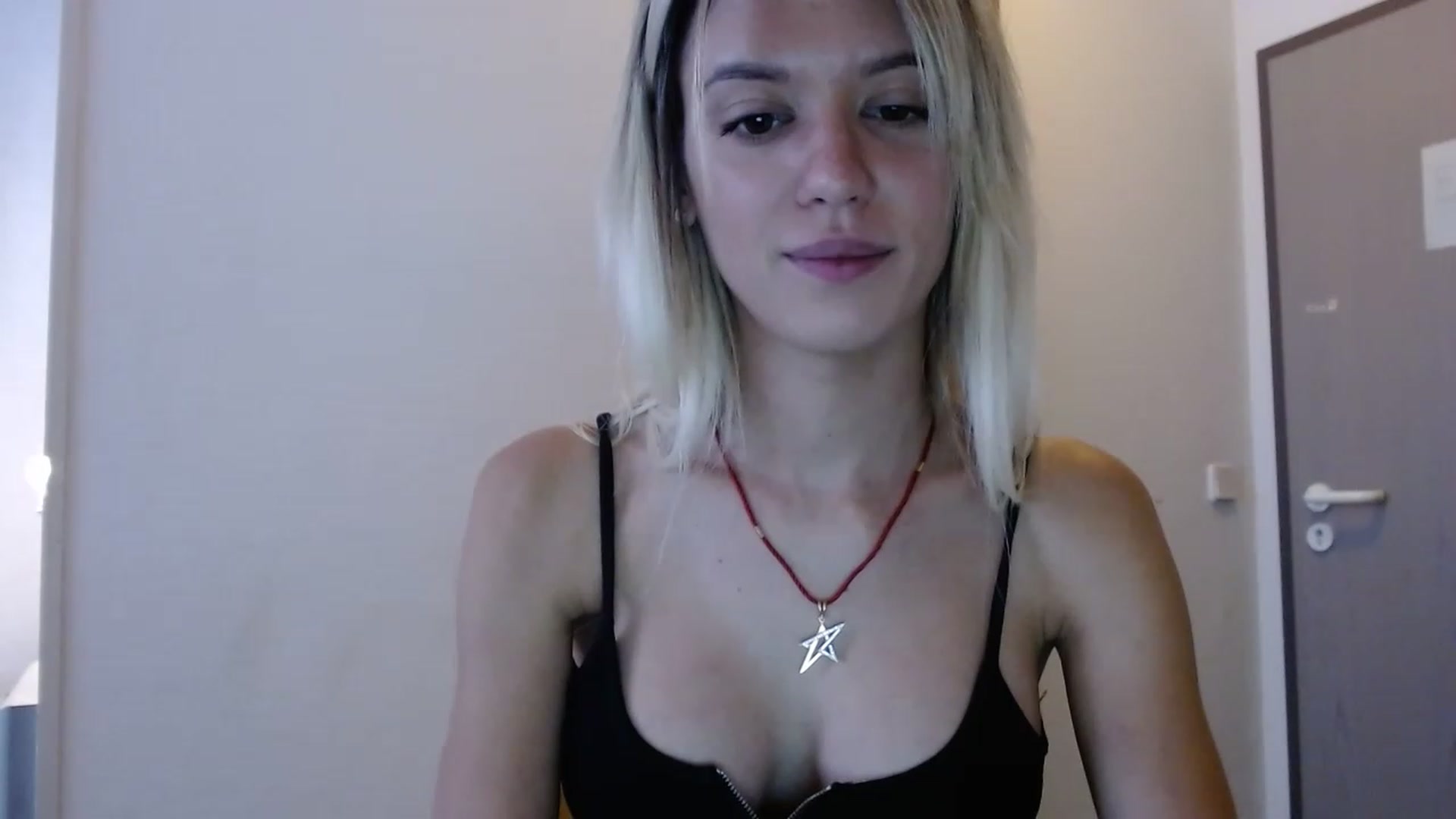 Gallery image thumbnail from JustPrinsess's myfreecams stream on, 05/30/2023, 15:45 image 13 of 20