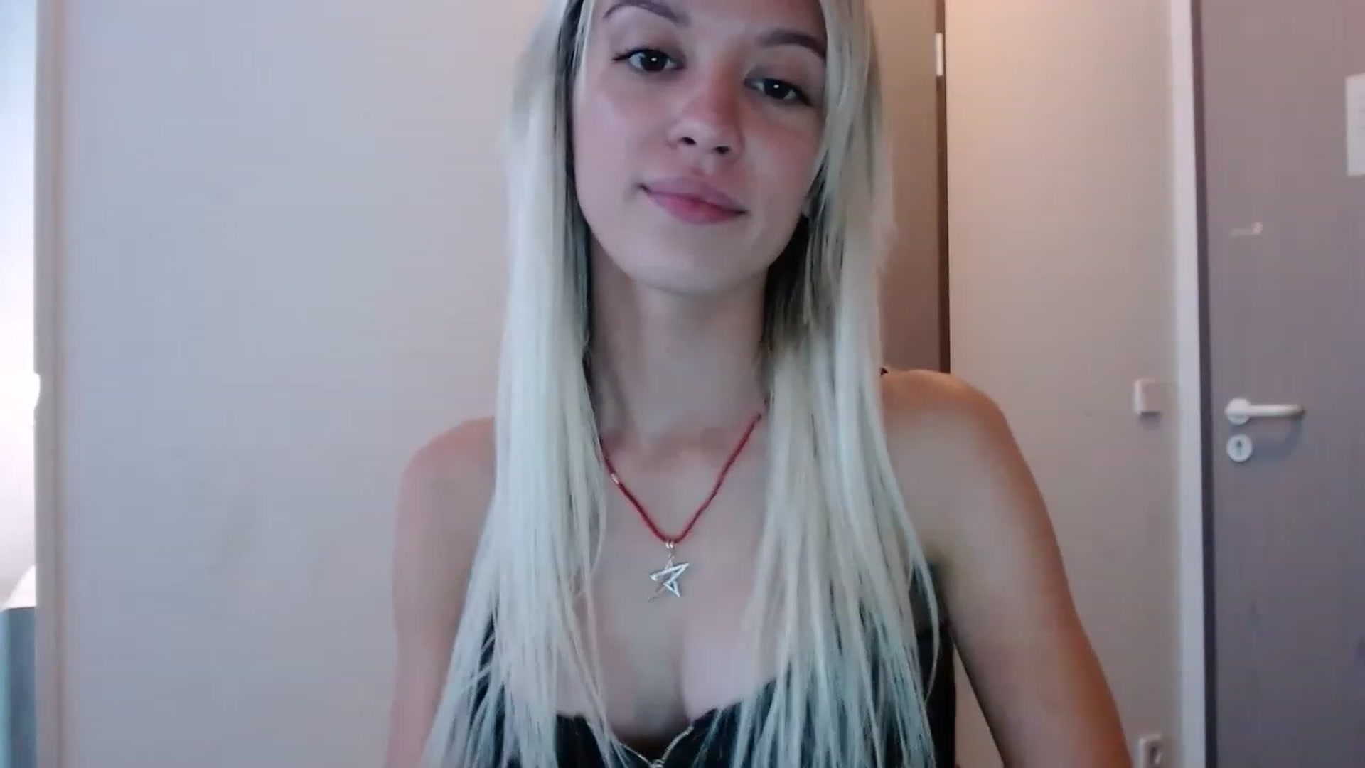 Gallery image thumbnail from JustPrinsess's myfreecams stream on, 05/30/2023, 15:45 image 5 of 20